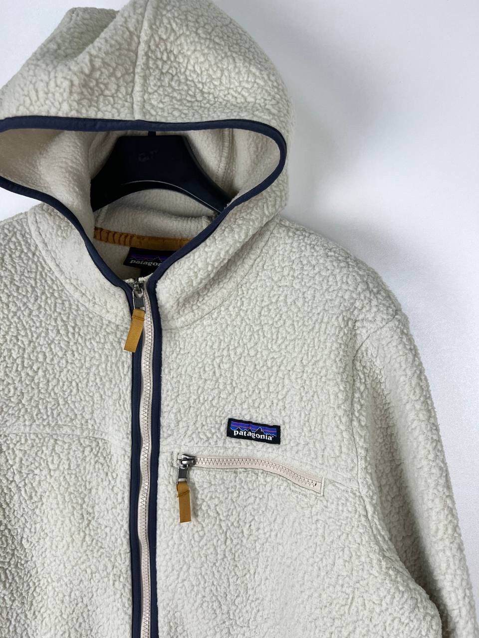 Patagonia Patagonia pile hoodie fleece jacket woman size L Size L / US 10 / IT 46 - 6 Thumbnail