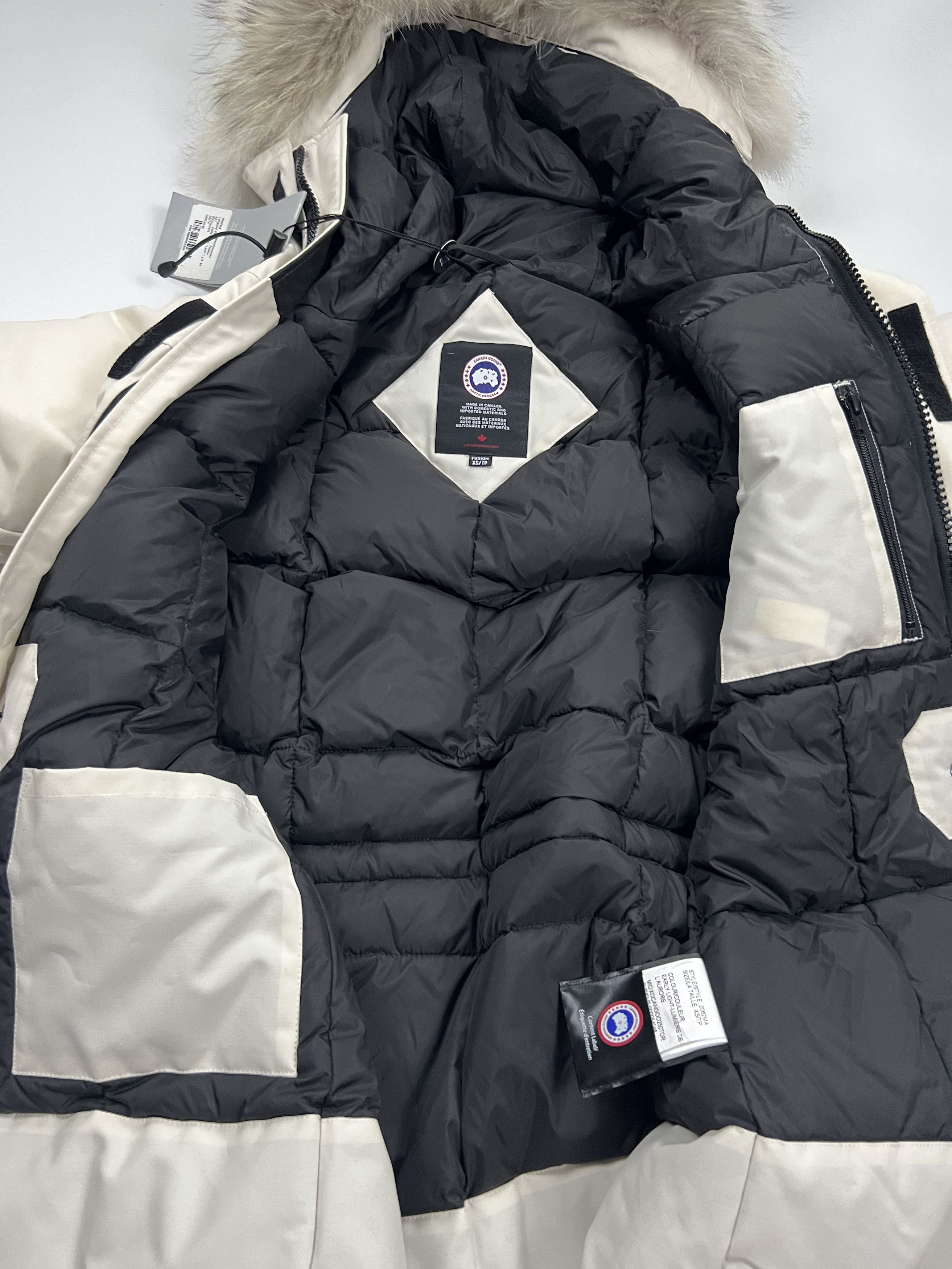 Canada Goose canada goose puffer parka size fusion XS luxury Size US XS / EU 42 / 0 - 11 Thumbnail
