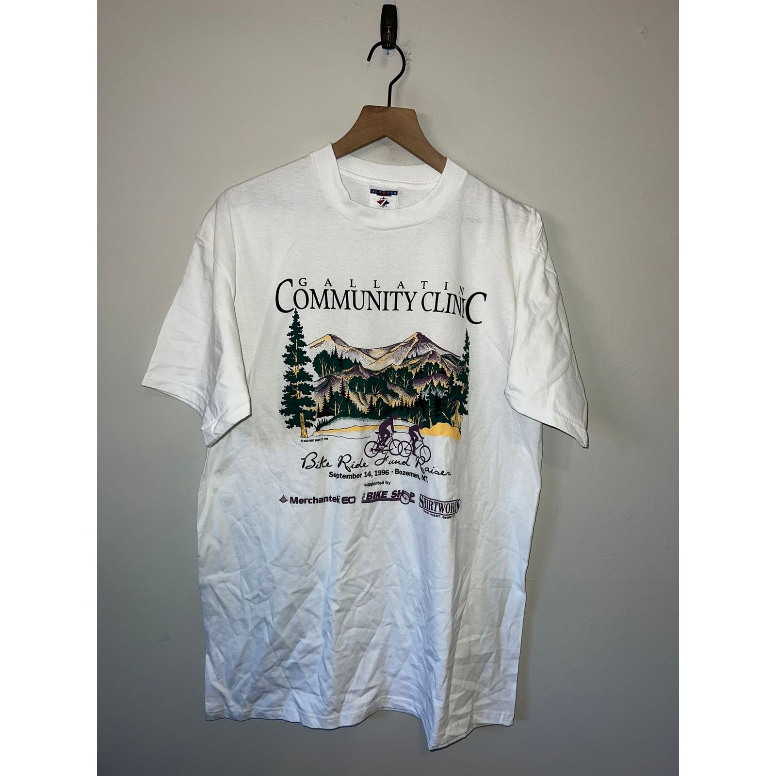 Jerzees 90s Gallatin Clinic Bike Ride Fund Raiser Shirt VTG 1990s L Size US L / EU 52-54 / 3 - 1 Thumbnail