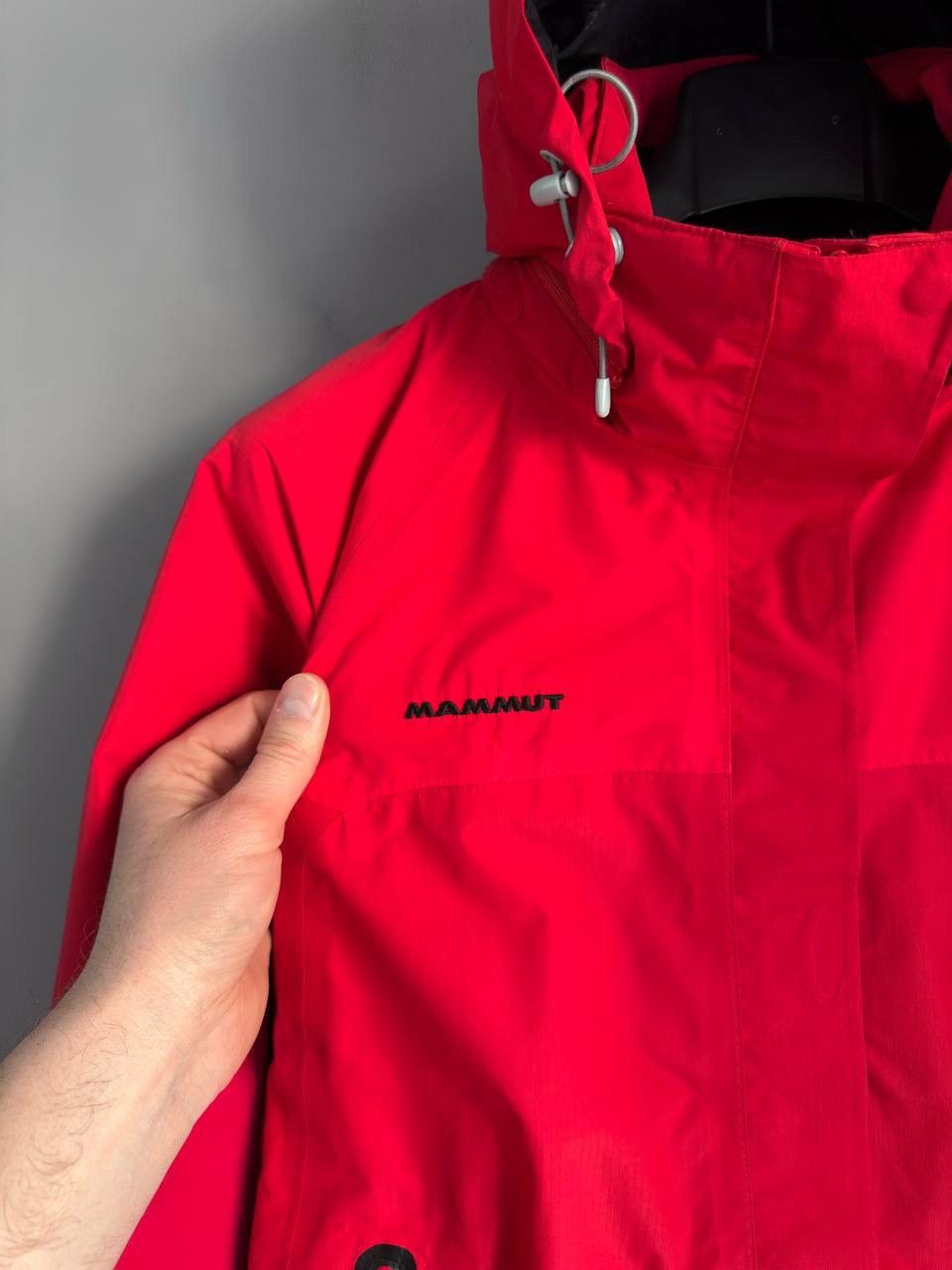 Mammut Mammut GORE TEX Pro Shell Women's Waterproof Jacket, Size L Size US L / EU 52-54 / 3 - 4 Thumbnail