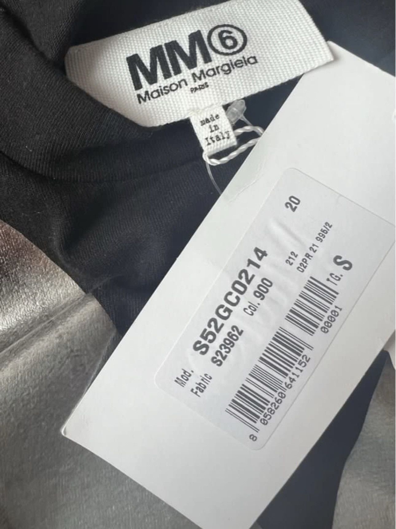 Maison Margiela New Maison Margiela MM6 foil printed vest T-shirt E 7t tee Size US S / EU 44-46 / 1 - 5 Thumbnail