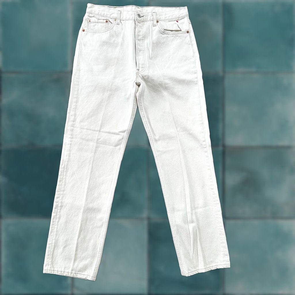 Levi's VINTAGE Levi's 501 Jeans Straight Men 36x32 White Denim Cotton Button Fly 90s USA Tag XX Act 32x31 Size US 36 / EU 52 - 1 Thumbnail