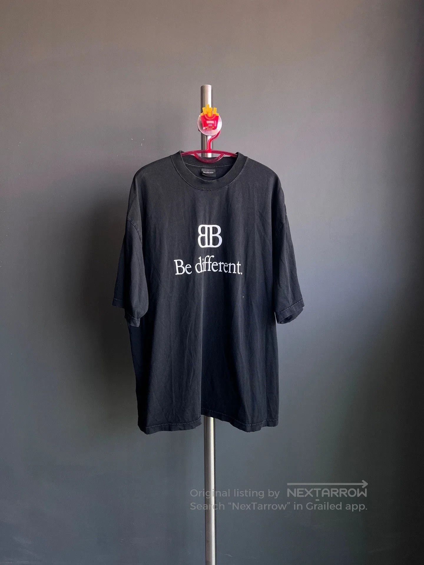 Balenciaga Balenciaga FW22 Be Different 2B Tee. Size US XL / EU 56 / 4 - 1 Thumbnail