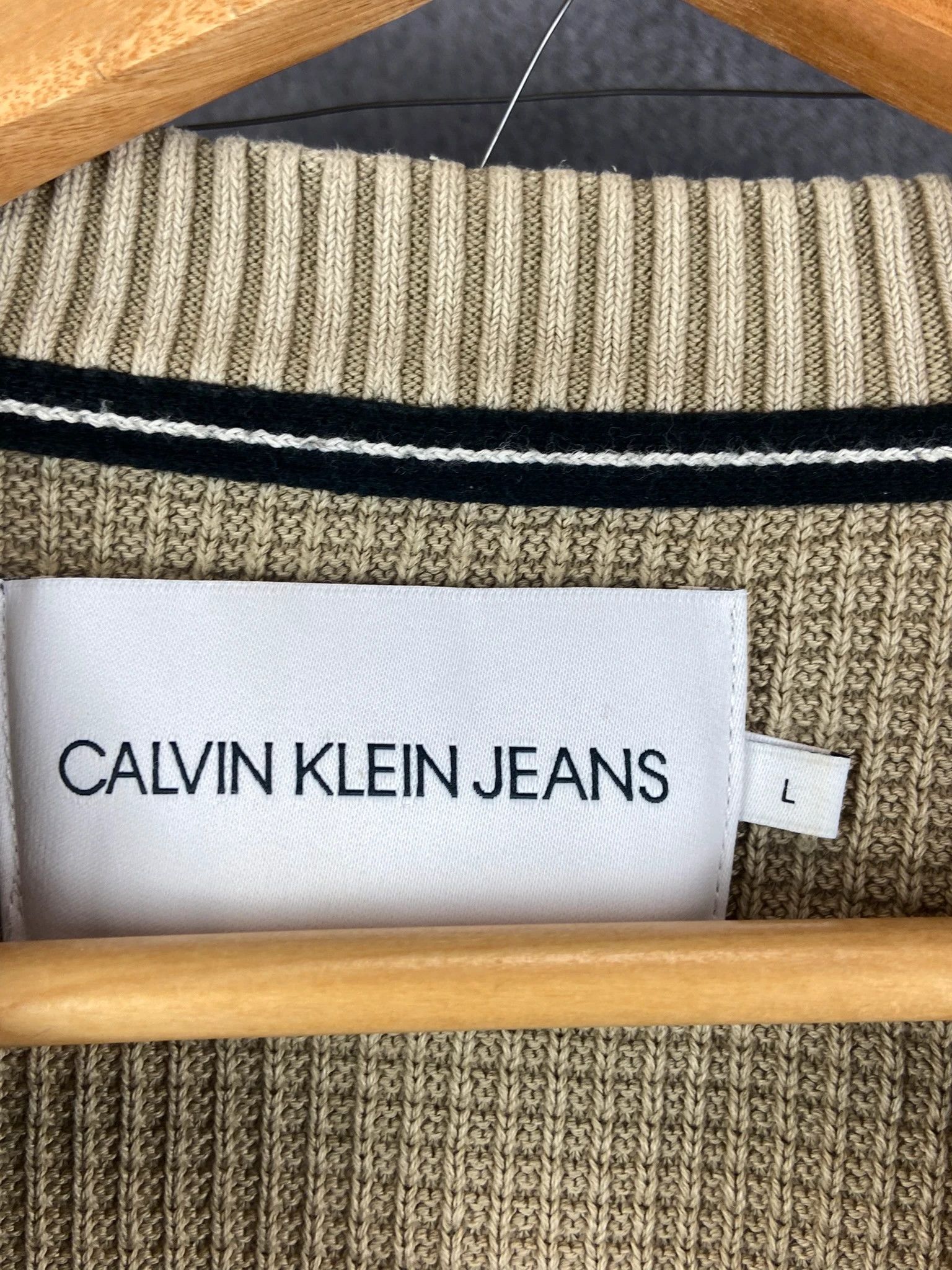 Calvin Klein Calvin Klein Waffle Knit Beige Sweatshirt – L Size US L / EU 52-54 / 3 - 3 Thumbnail