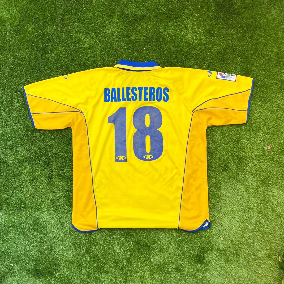 Other Villarreal 2002/03 Home Jersey Kelme Vintage Football Shirt Size US XL / EU 56 / 4 - 3 Thumbnail