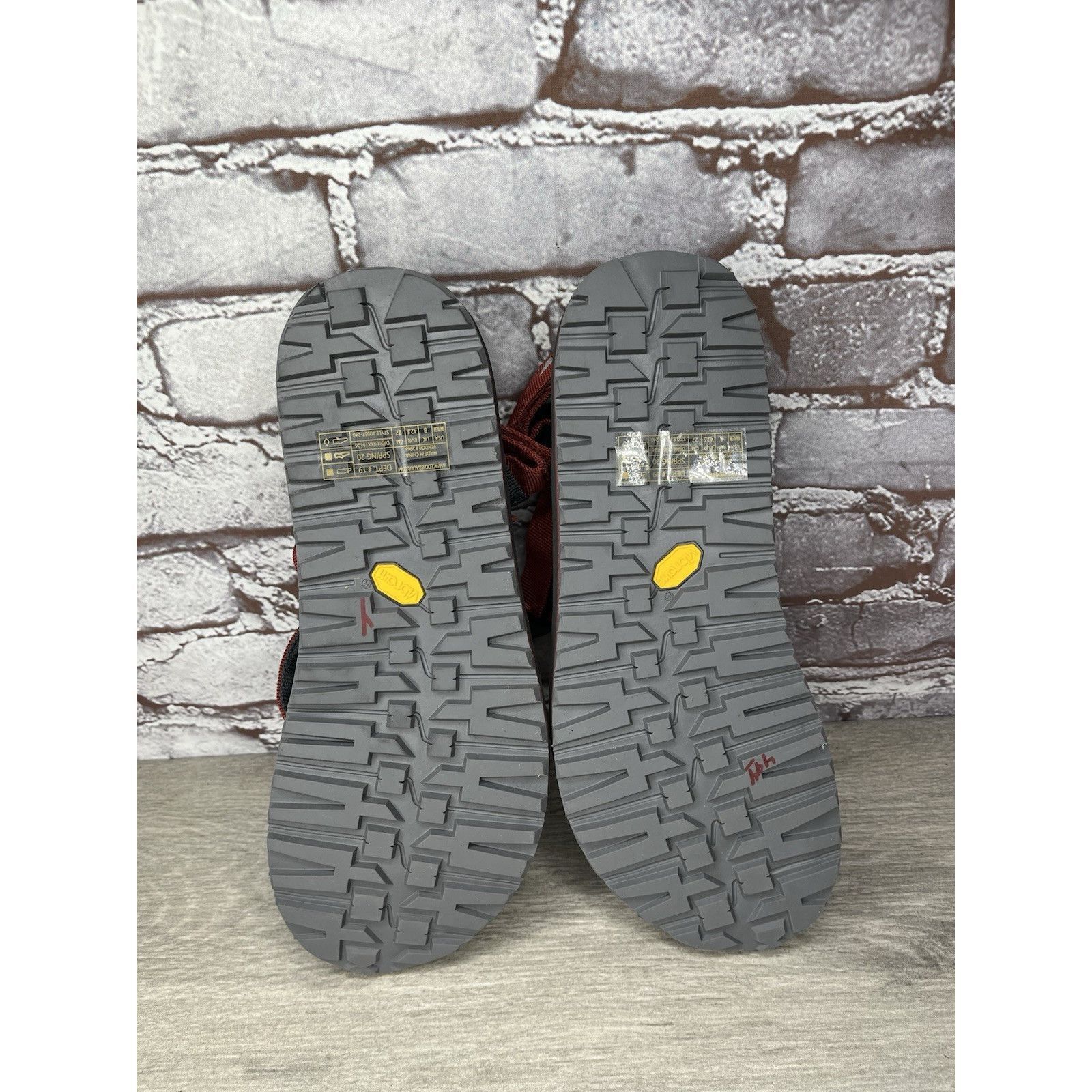 Eddie Bauer Eddie Bauer Minimalist T-Strap Thong Vibram bedrock Red Sand Size US 9 / IT 39 - 19 Thumbnail