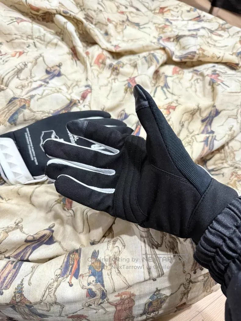Undercover Undercover Studs Biker Gloves Size ONE SIZE - 7 Thumbnail