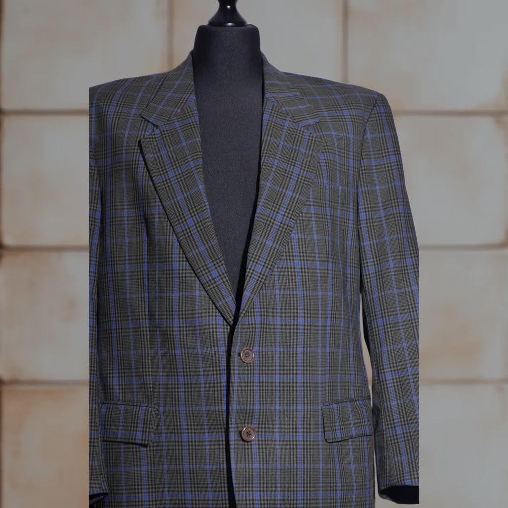 Hugo Boss VINTAGE Hugo Boss Jacket Men Wool Check Blazer UK44 / IT54 / US44 Size 54 Grey Blue Check Blazer Mens Vintage Wide Fit Size 54R - 1 Thumbnail