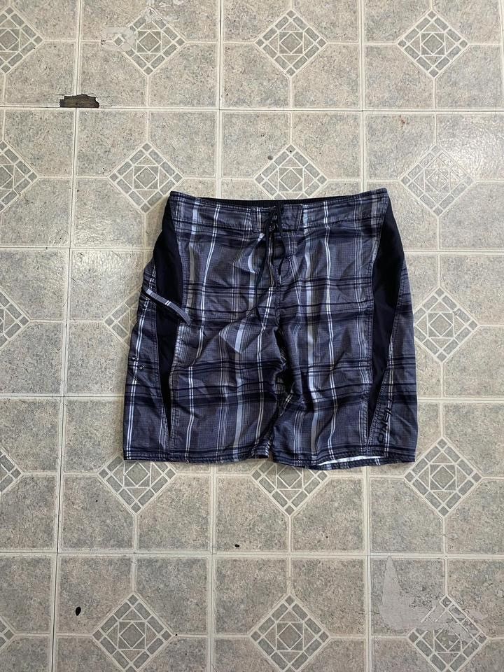 O'Neill Vintage Y2K oneill surfwear swim trunks plaid size small Size US 30 / EU 46 - 1 Thumbnail