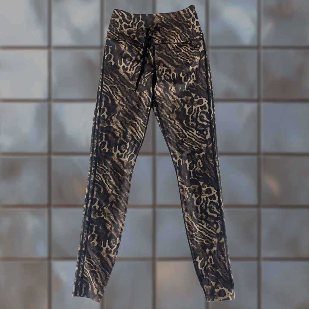 Good American VINTAGE Good American LEGGINGS WOMENS SIZE 0 CHEETAH PRINT YOGA PANTS 21X26 Brown Regular Womens Pants Size 25" / US 0 / IT 36 - 1 Thumbnail