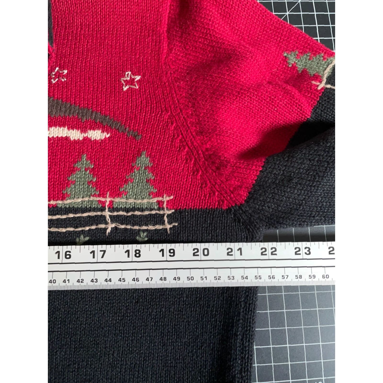 Vintage VINTAGE Hand Embroidered Scenic Nature Zip Cardigan Women's Large Black Red Moose 2002 Size L / US 10 / IT 46 - 5 Thumbnail