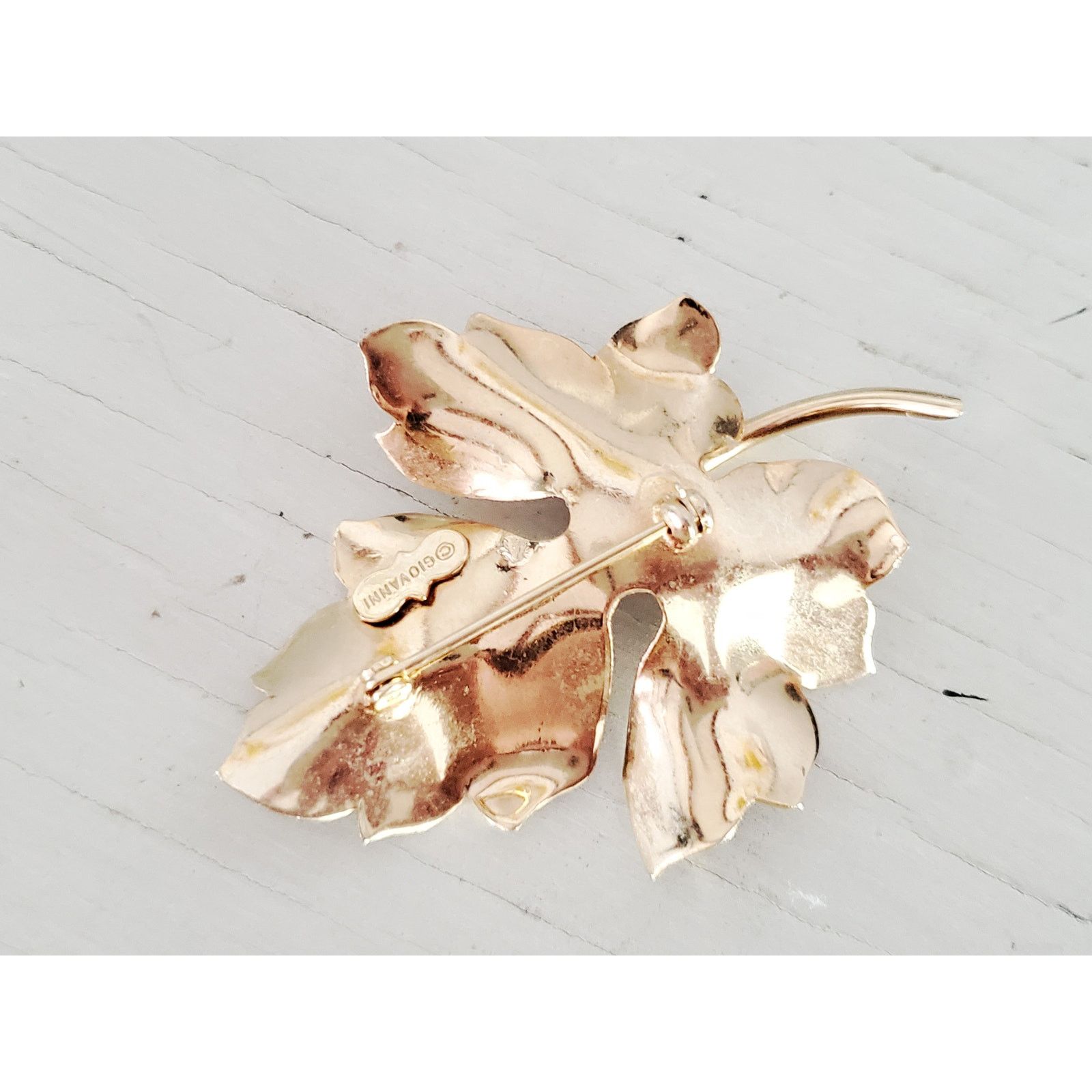 Other Vintage Giovanni Gold-tone Maple Leaf Brooch Size ONE SIZE - 5 Thumbnail