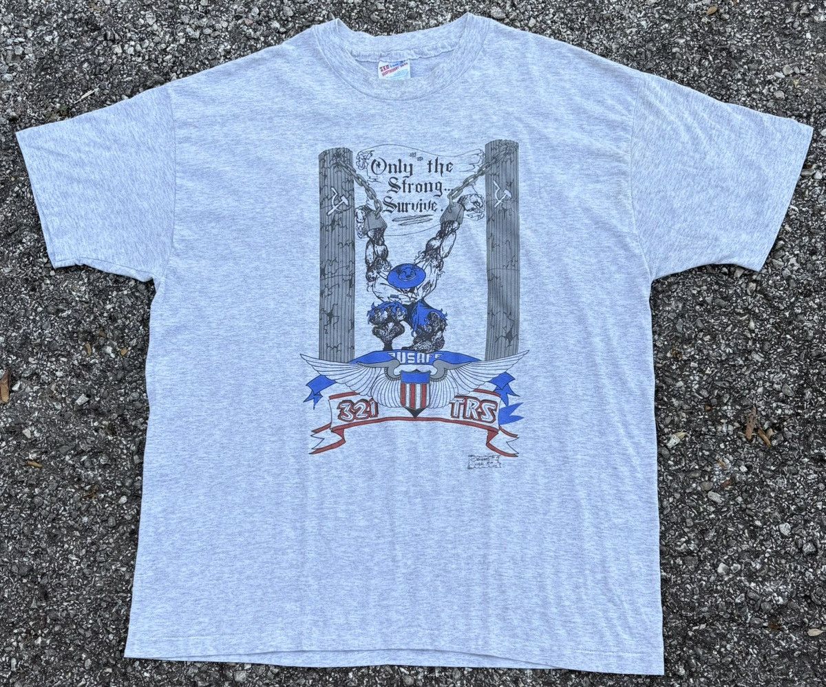 Other Vintage 1994 Only The Strong Survive Size US XL / EU 56 / 4 - 1 Thumbnail