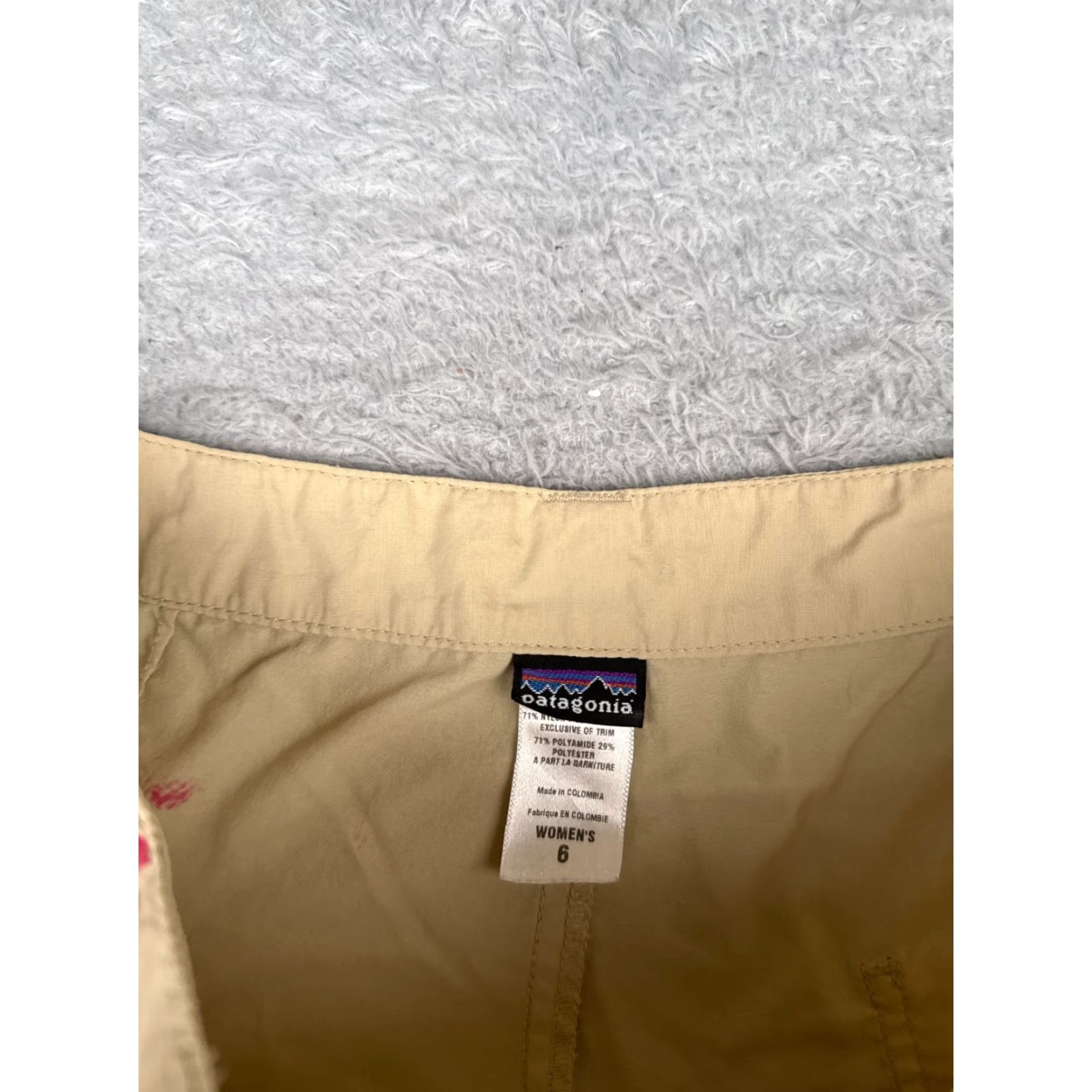Patagonia Patagonia Shorts Women 6 Beige Nylon Cargo Zip Pockets Hiking Camp 27x8 Size 28" / US 6 / IT 42 - 7 Thumbnail