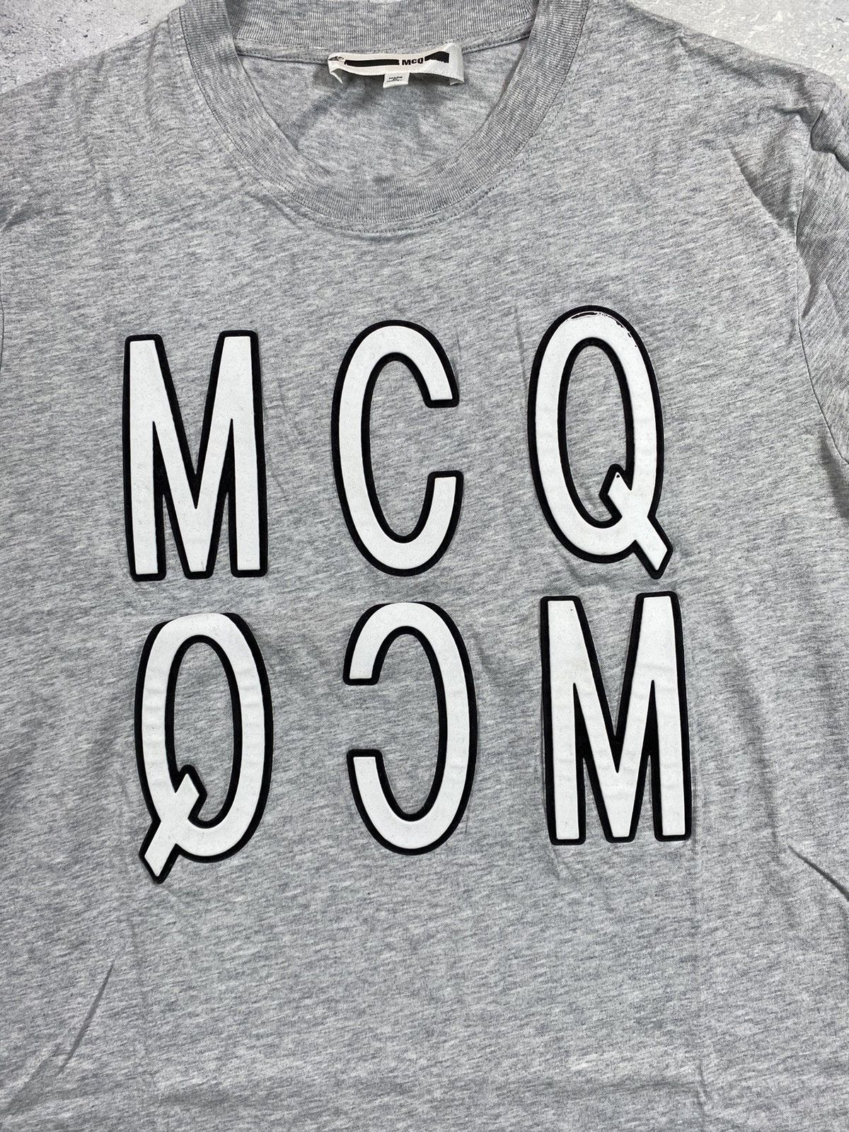 Alexander McQueen McQ Alexander McQuine T shirt With Big Logo Size Medium Size US M / EU 48-50 / 2 - 3 Thumbnail