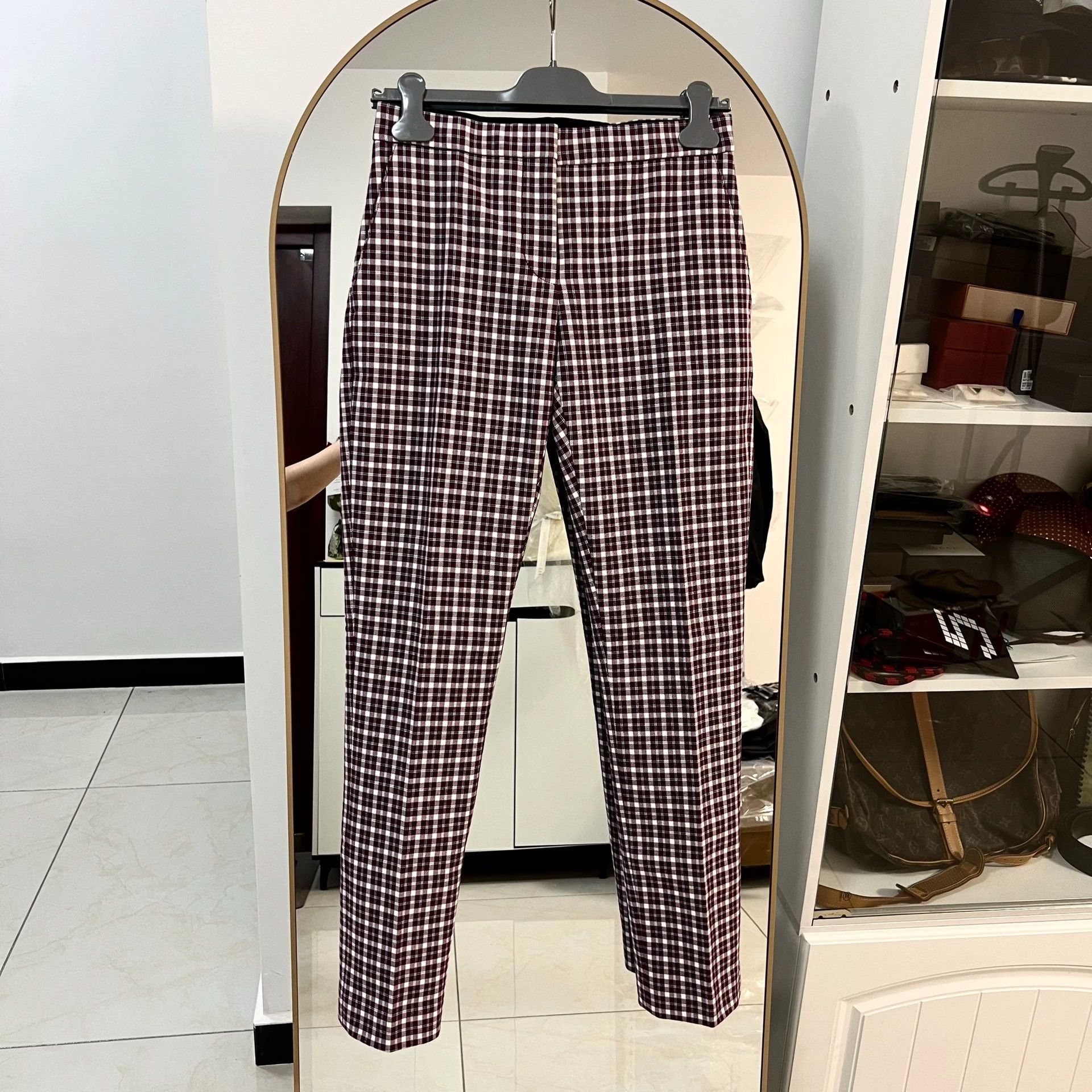 Burberry Burberry Women's Plaid Winter Trousers Size US 26 / EU 42 - 1 Thumbnail