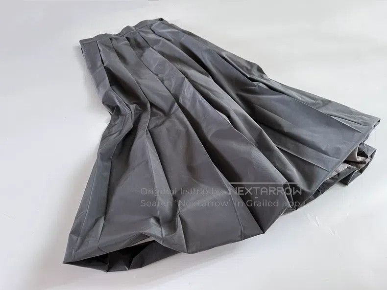 Comme des Garcons Comme Des Garcons size M Silver-gray balloon flower skirt Size 23" - 8 Thumbnail