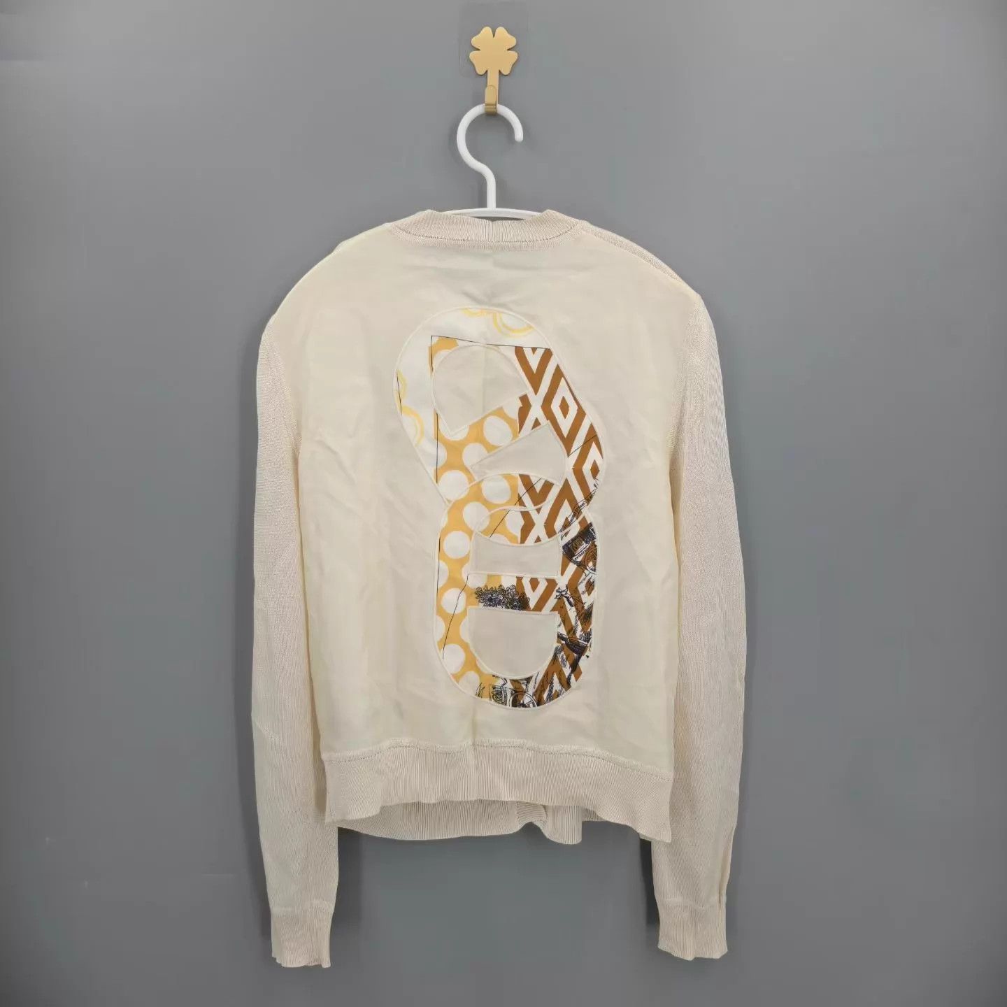 Hermes Hermes Beige PigNosePrint SilverButtonCardi 38 99 Size S / US 4 / IT 40 - 2 Thumbnail