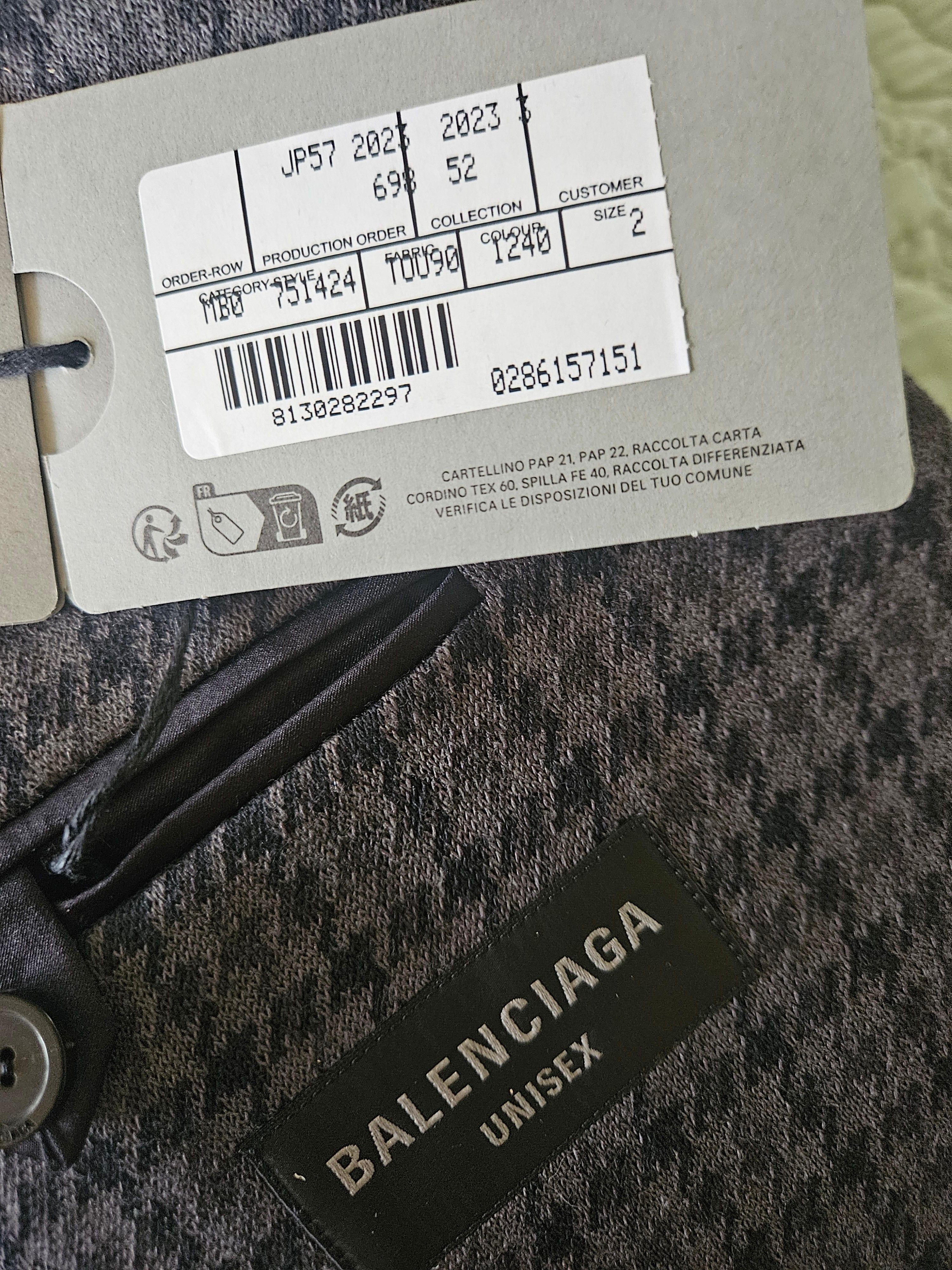Balenciaga Balenciaga Oversized Houndstooth Coat in Grey and Black Size US M / EU 48-50 / 2 - 12 Thumbnail