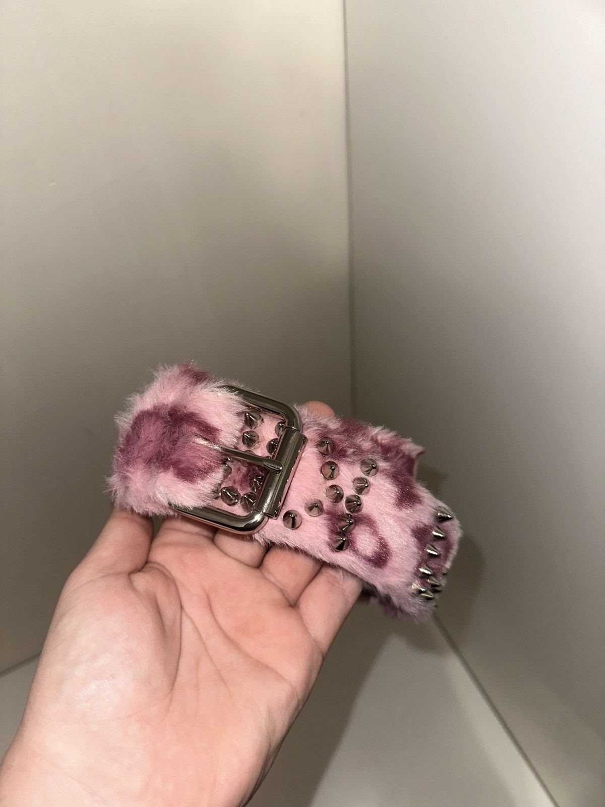 小物 KIM KRUEGER fur belt Burberry Erry KIM KRUEGER fur belt Burberry Erry 【公式通販】