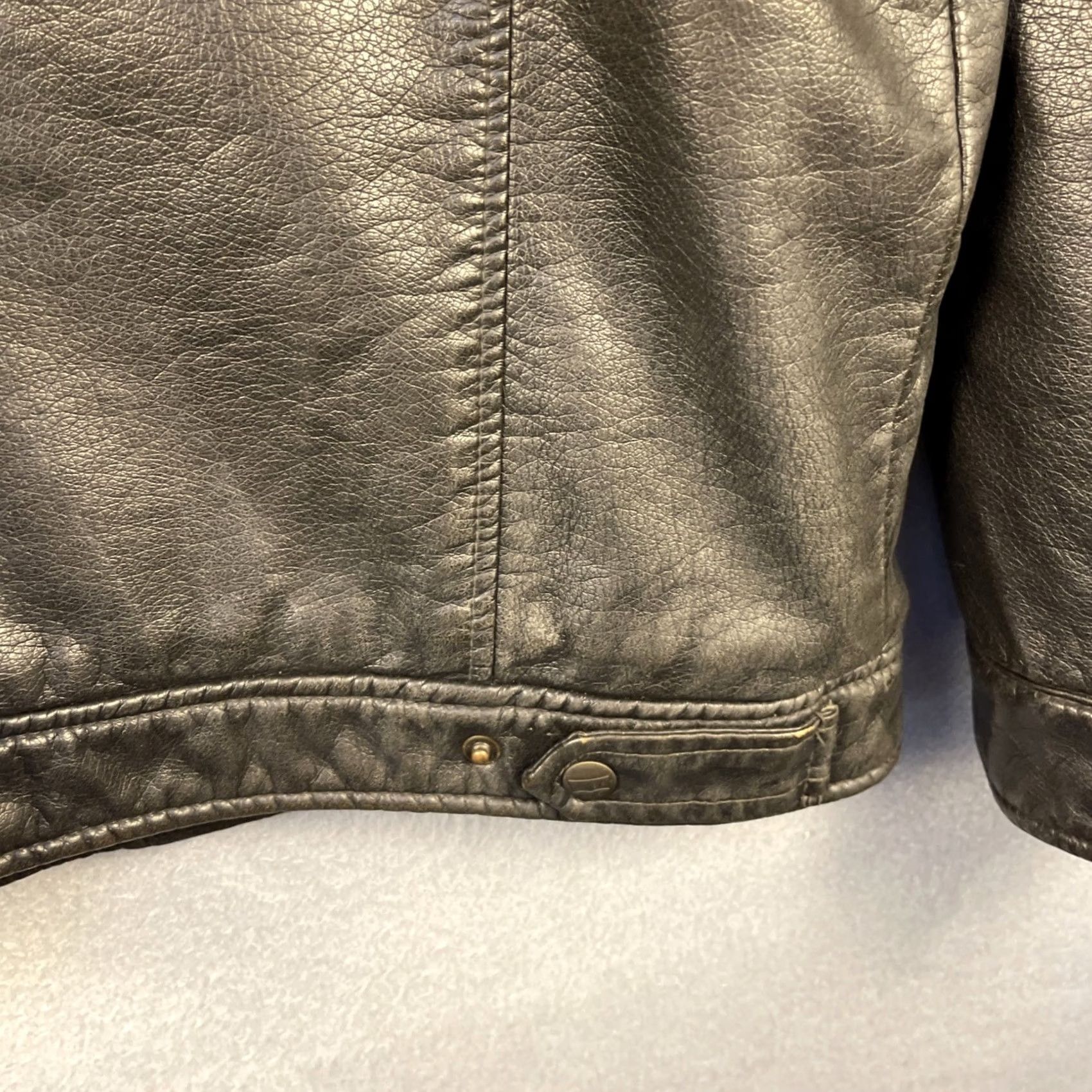 Vintage VINTAGE Levis Bomber Jacket Mens 2XL Brown Sherpa Lined Trucker Aviator Faux Leather Size US XXL / EU 58 / 5 - 6 Thumbnail