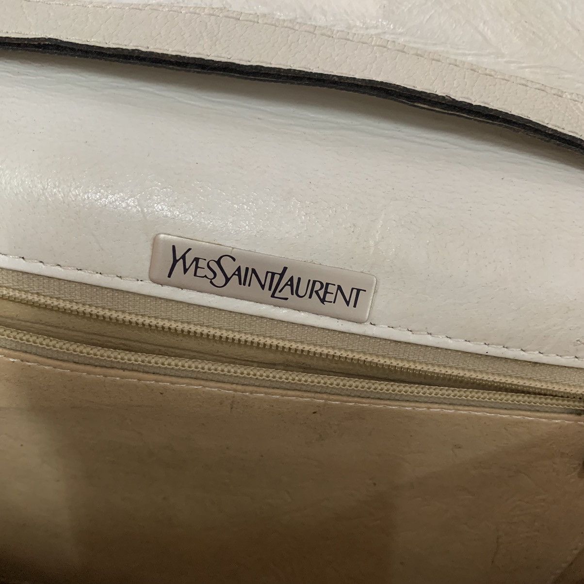 Yves Saint Laurent Yves Saint Laurent Leather Shoulder Bag Size ONE SIZE - 11 Thumbnail