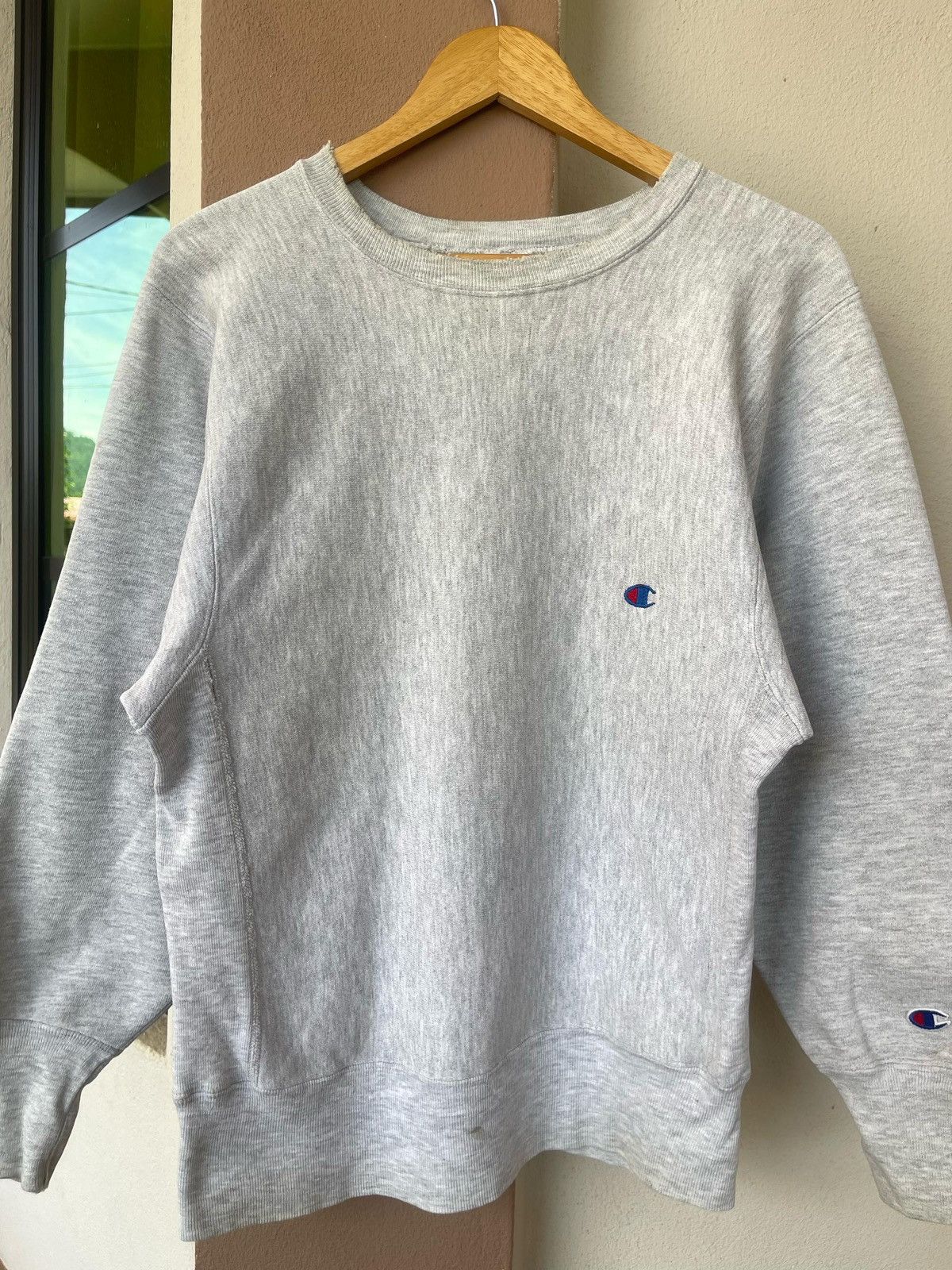 Champion × Vintage Vintage Distressed Champion Reverse Weave Sweatshirt Size US M / EU 48-50 / 2 - 8 Thumbnail
