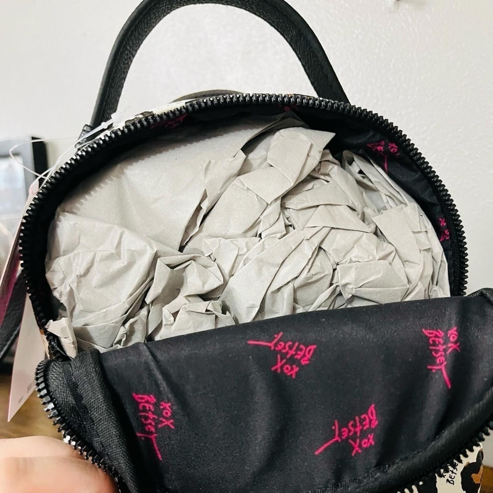 Betsey Johnson Betsey Johnson Leopard Backpack/Crossbody NWT​​​​​ Size ONE SIZE - 6 Thumbnail