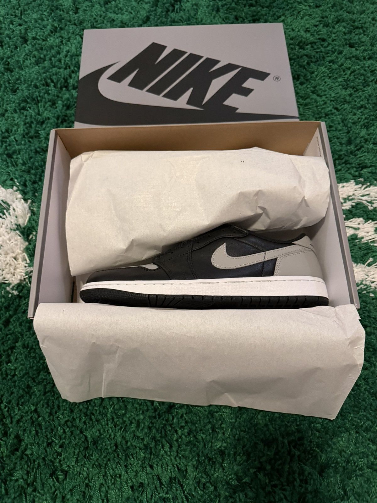 Jordan Brand Jordan 1 Low OG Shadow 11 Size US 11 / EU 44 - 1 Thumbnail