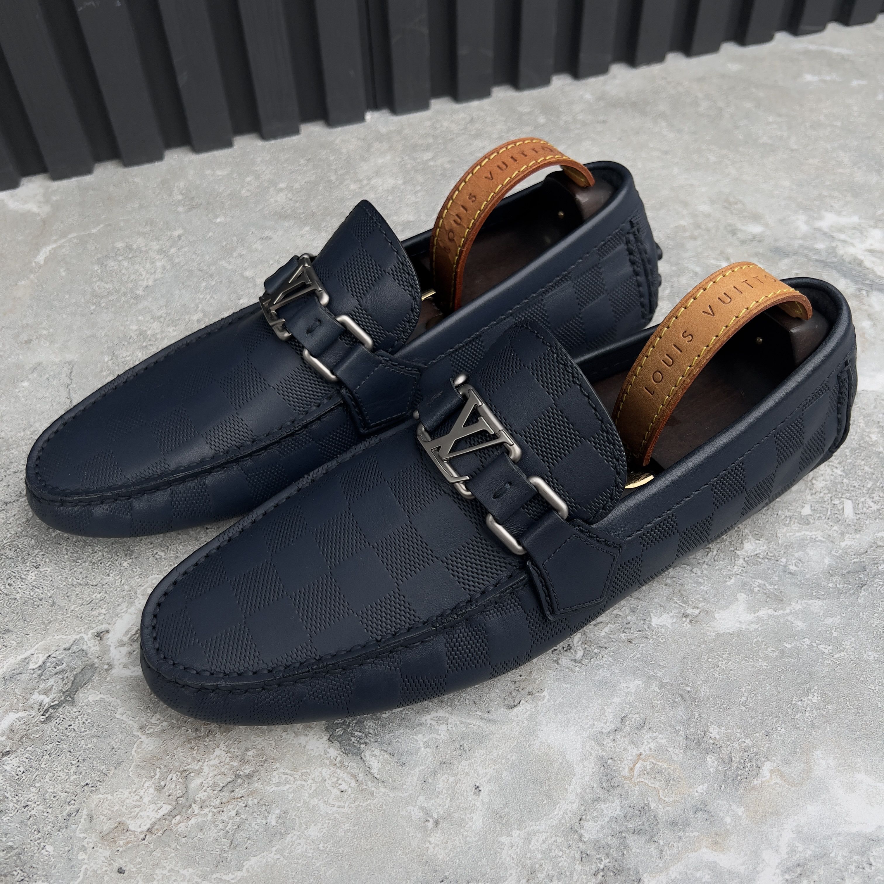 Louis Vuitton Louis Vuitton Hockenheim Damier Driving Moccasin Leather Size US 7 / EU 40 - 1 Thumbnail