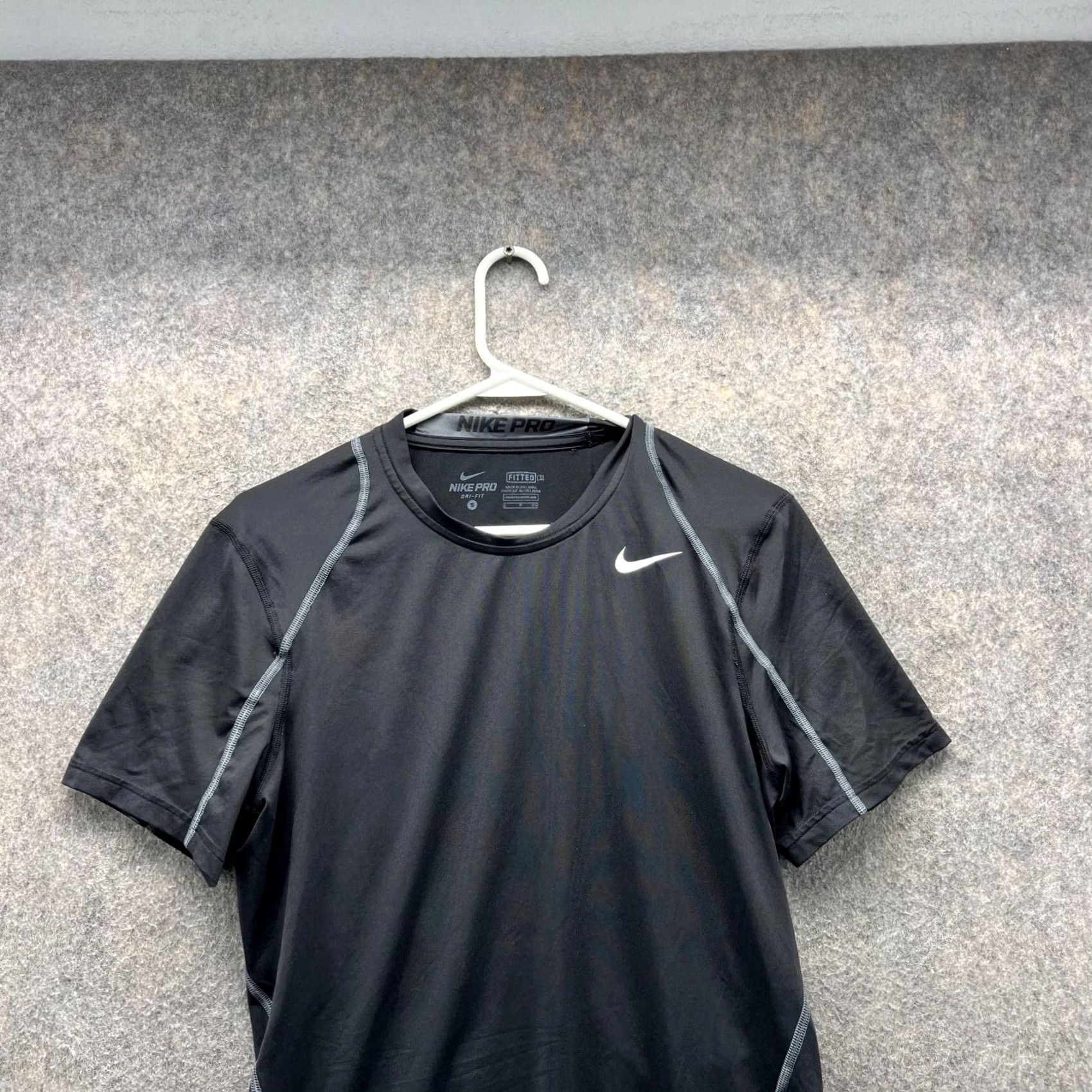 Nike Nike Pro Shirt Men Small Black Athletic Training Dri Fit Fitted Polyester Swoosh - Adult Size US S / EU 44-46 / 1 - 2 Thumbnail