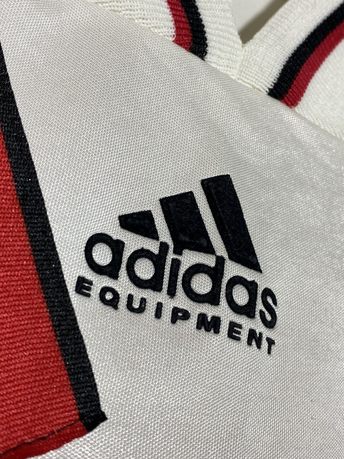 Adidas Vintage Adidas VfB Stuttgart 1994/95 Home Jersey #10 Balakov Size US S / EU 44-46 / 1 - 6 Thumbnail