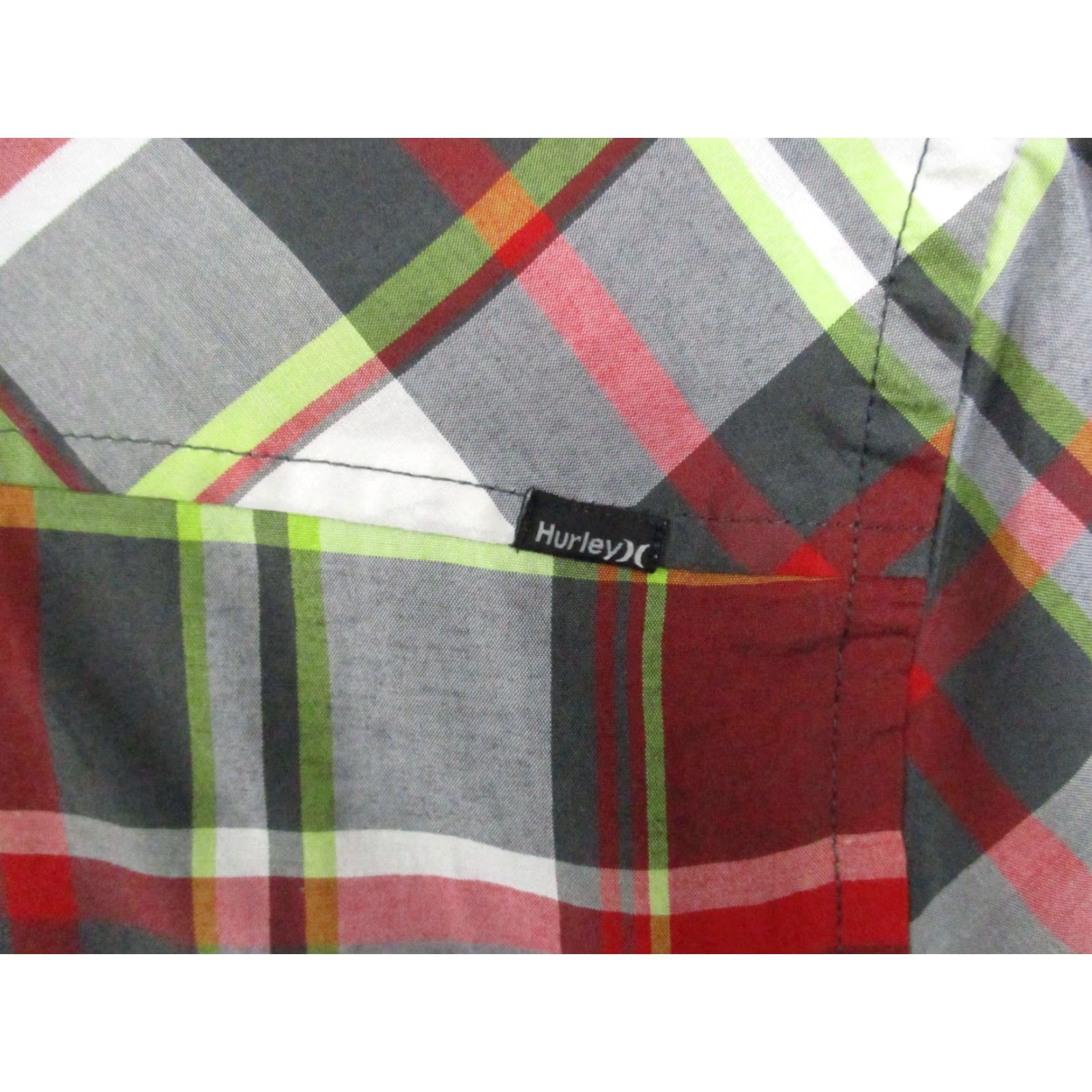 Hurley VINTAGE Hurley Button-Up Shirt Mens Medium Short Sleeve Red Plaid Southwestern Size US M / EU 48-50 / 2 - 5 Thumbnail
