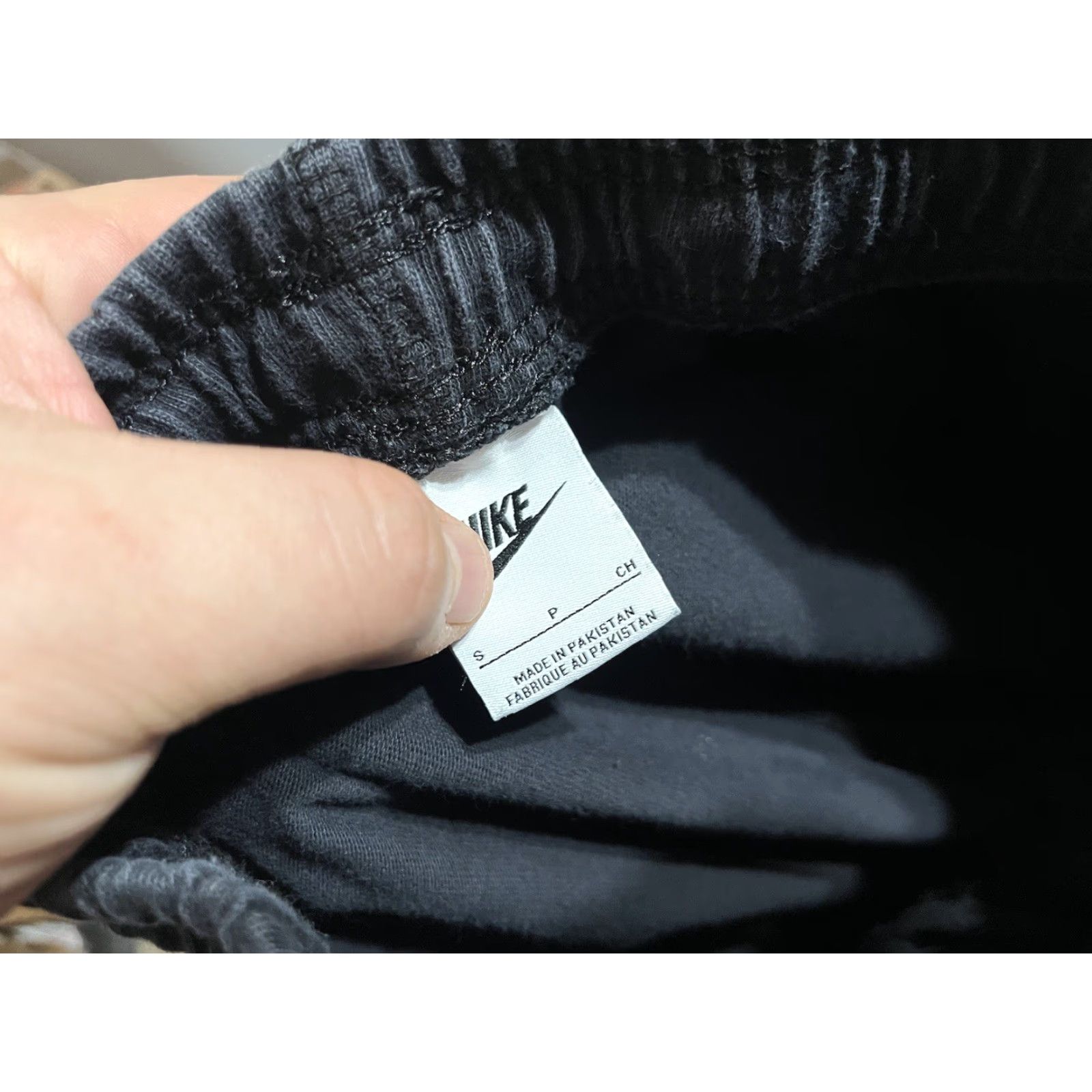 Nike Nike Sportswear Club Knit Fleece Joggers Men’s Small Black Sweat Pants Size US 29 - 6 Thumbnail