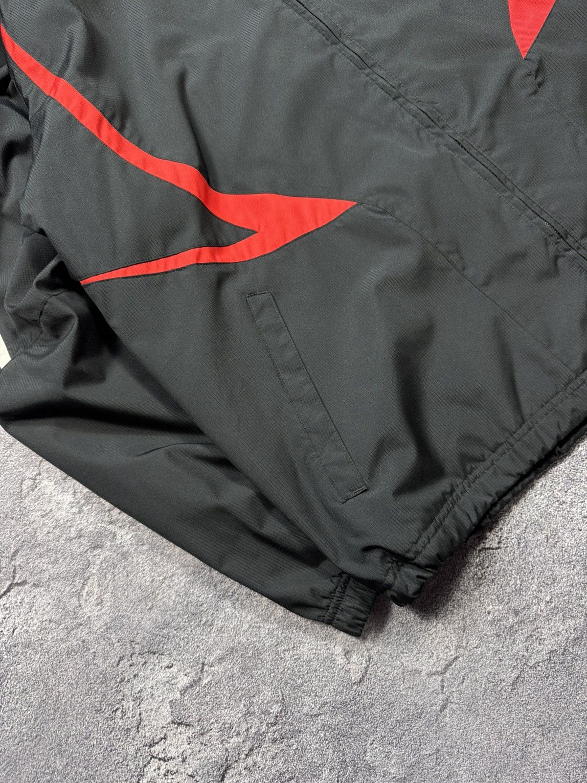 Adidas Vintage Adidas x Liverpool FC 2007/08 Rain Jacket Size US XL / EU 56 / 4 - 6 Thumbnail