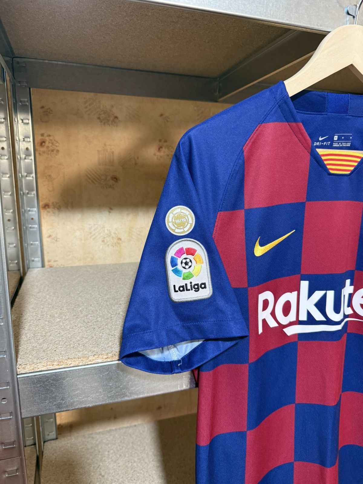Nike Rare Nike FC Barcelona 2019 2020 Home Football Soccer Jersey Size US M / EU 48-50 / 2 - 3 Thumbnail