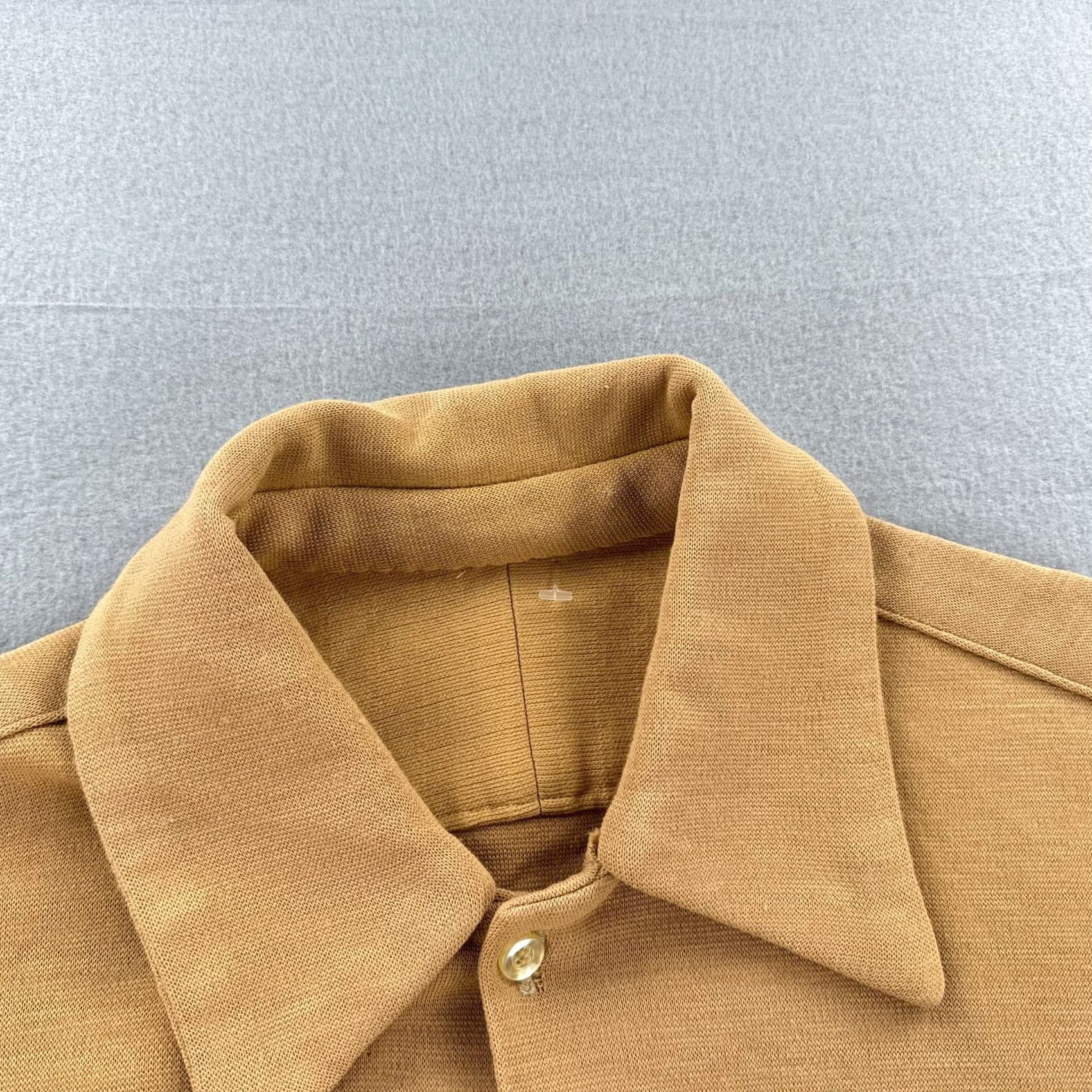 Vintage VINTAGE Wool Button Shirt Mens Large Brown Long Sleeve Workwear Distressed 70s US Army Mens Large Brown Long Sleeve Wool Button Shirt Size US L / EU 52-54 / 3 - 5 Thumbnail
