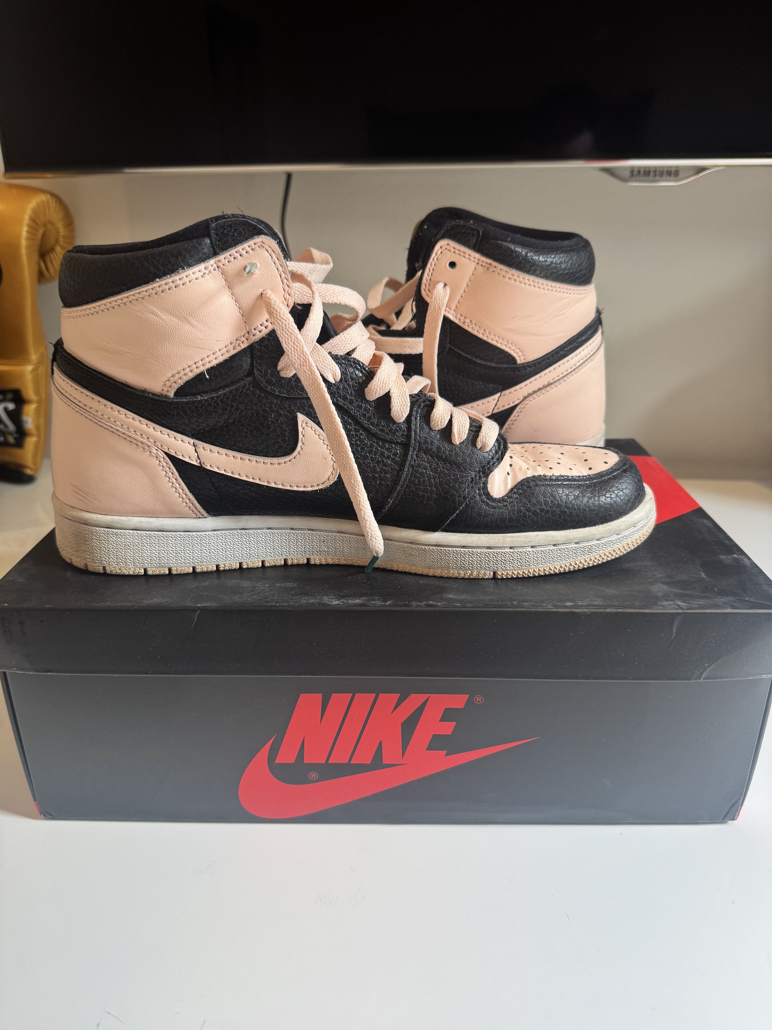 Jordan Brand × Nike Nike Jordan 1 High Black Crimson Tink Pink Size US 10 / EU 43 - 3 Thumbnail