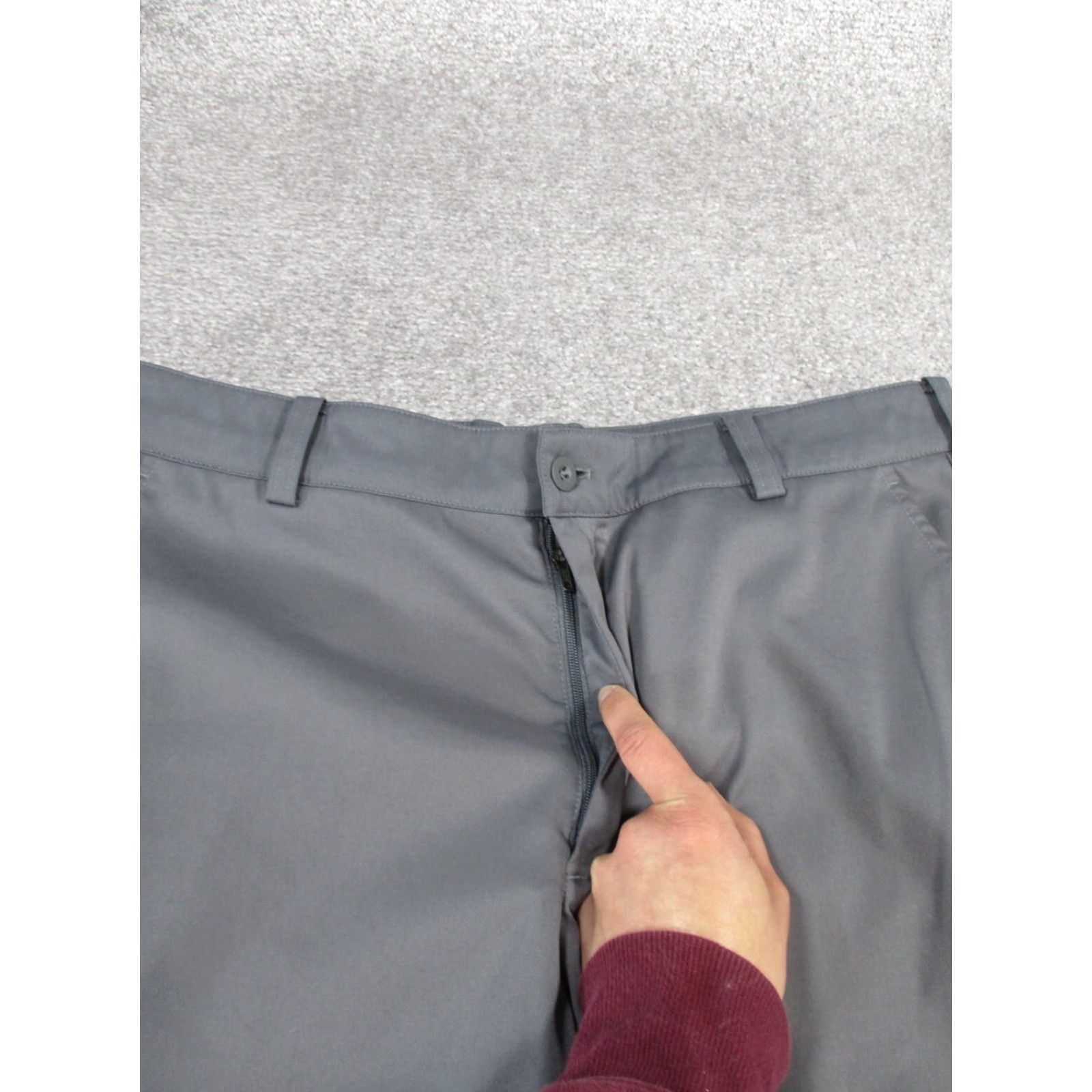 Nike VINTAGE Nike Golf Shorts Mens 32 Tour Performance Dri Fit Gray Chinos 11" Size US 32 / EU 48 - 2 Thumbnail