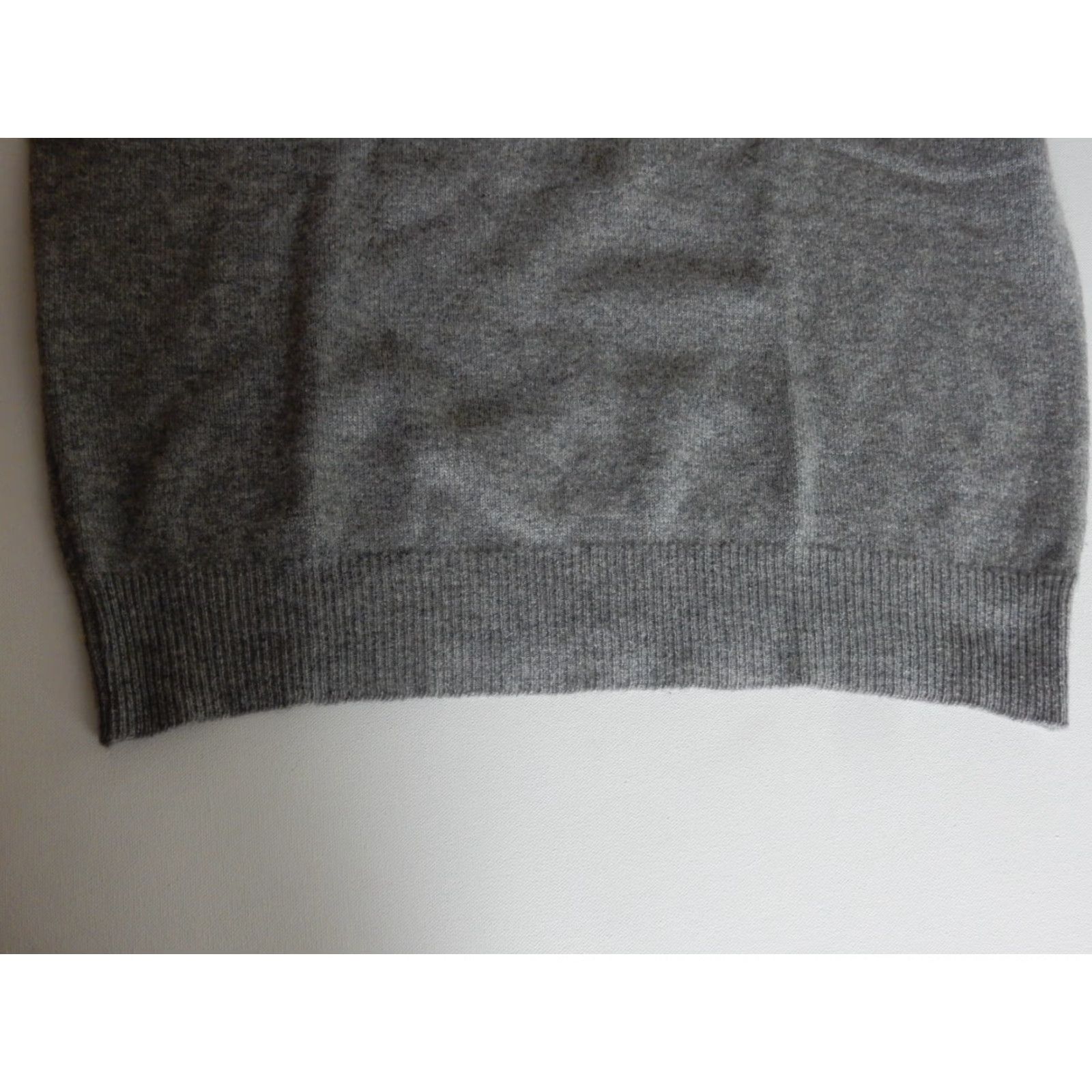 Vintage VINTAGE Garfinckel's Men's Cashmere Vest Size XL Gray Sweater 90s Mens Size US XL / EU 56 / 4 - 2 Thumbnail