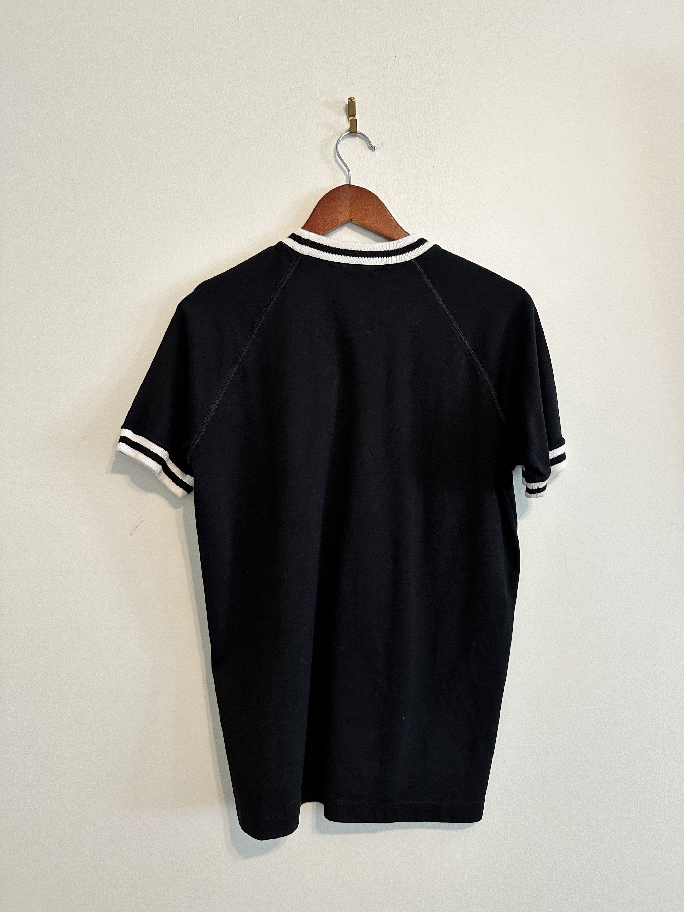 Louis Vuitton Louis V. T-shirt Size US S / EU 44-46 / 1 - 3 Thumbnail