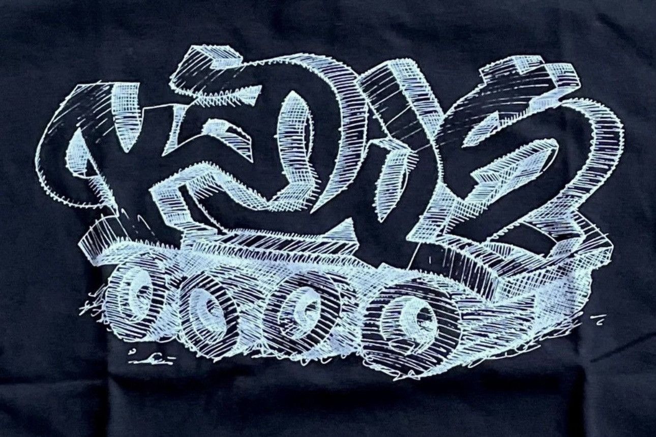 Kaws × Uniqlo 3XL KAWS × UNIQLO Men's T-Shirt Black Car KAWS Size US XXL / EU 58 / 5 - 2 Thumbnail