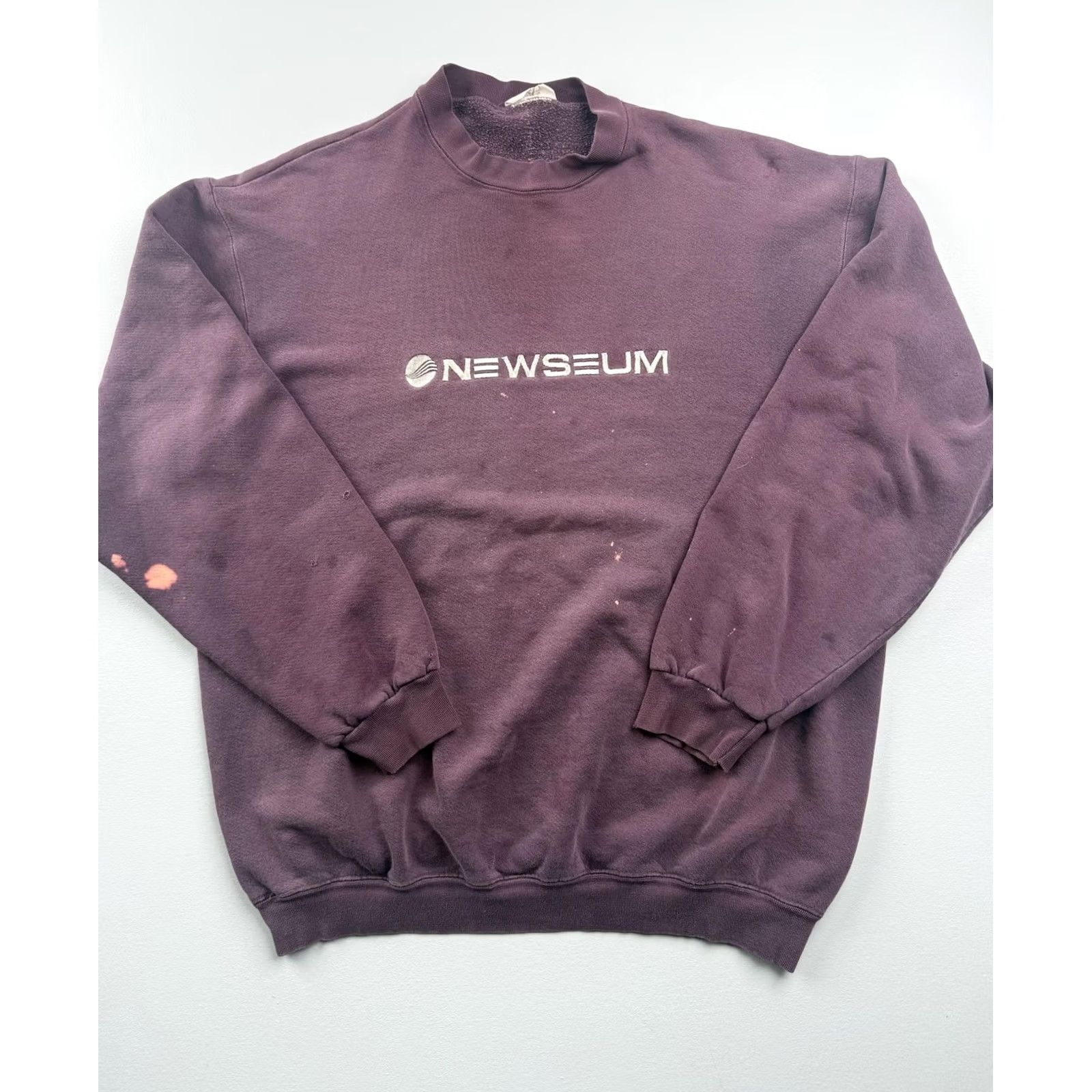 Vintage VINTAGE Nutex Sweatshirt Mens Large Purple Newseum Logo Graphic USA Shirt Mens L Purple Graphic Print Vintage Size US L / EU 52-54 / 3 - 2 Thumbnail