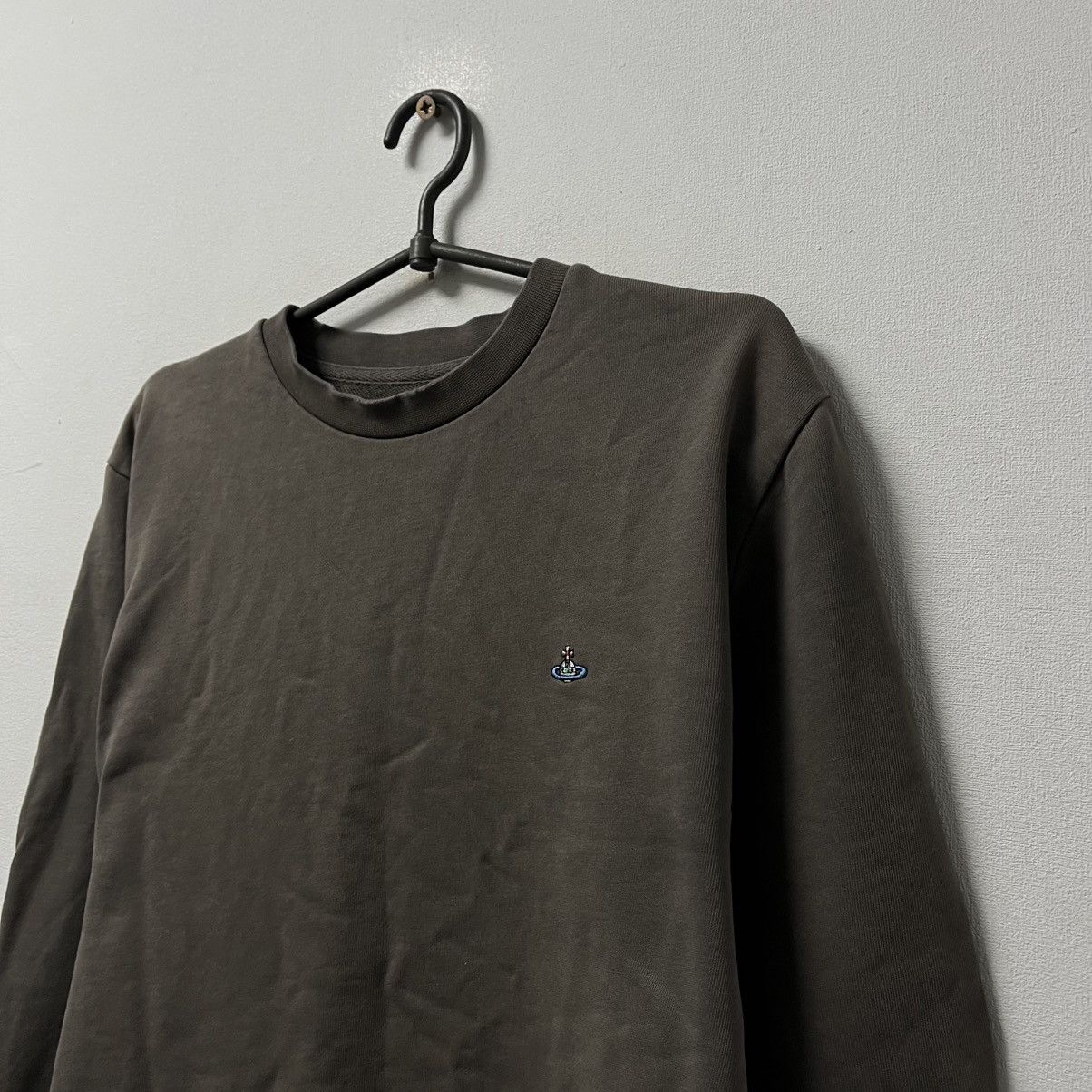 Vivienne Westwood Vintage Vivienne Westwood Sweatshirt Orb Logo Basic Pullover Size US M / EU 48-50 / 2 - 2 Thumbnail