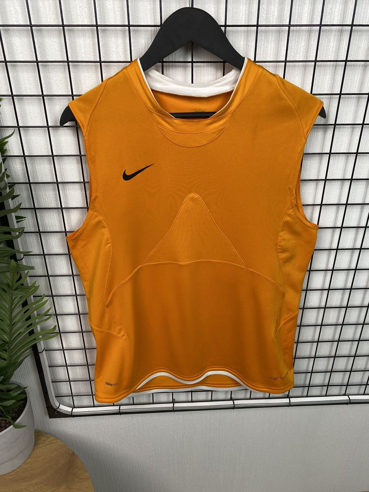 Nike Nike Mercurial vintage Tank top orange M size training Size US M / EU 48-50 / 2 - 4 Thumbnail