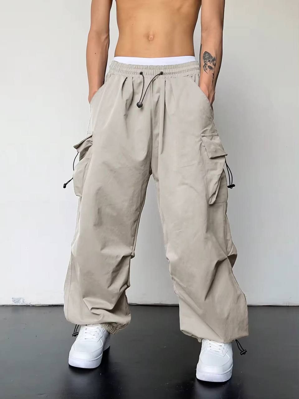 Vintage men's monochrome kargo pants y2k Size US 37 - 1 Thumbnail