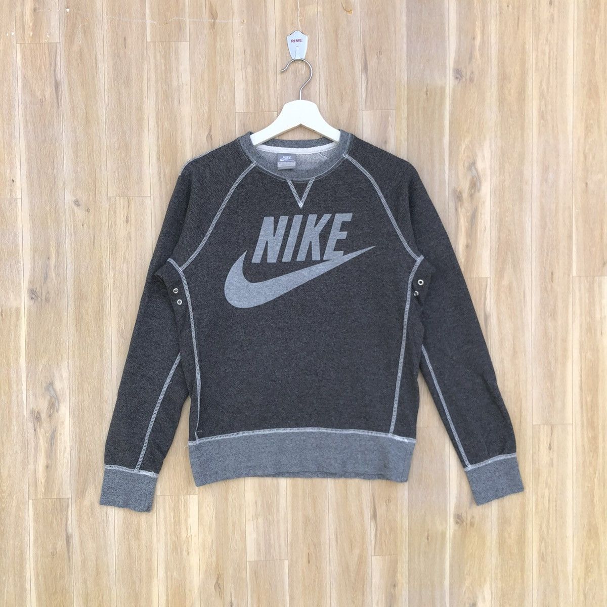 Nike Vintage Nike Grey Center Sweatshirt Size M / US 6-8 / IT 42-44 - 1 Thumbnail