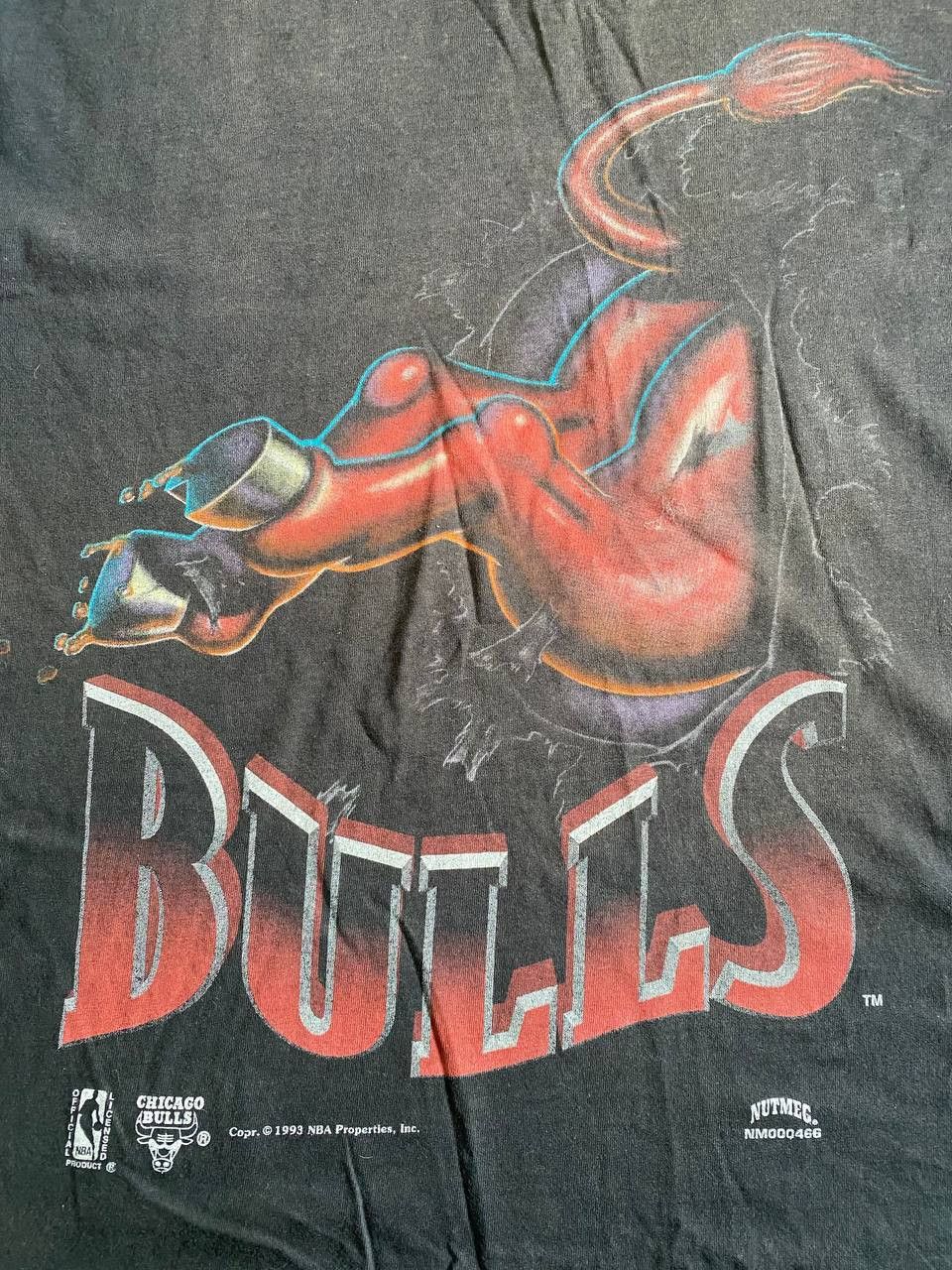 Nutmeg Vintage 1993 Nutmeg Chicago Bulls NBA T Shirt Size US XL / EU 56 / 4 - 3 Thumbnail