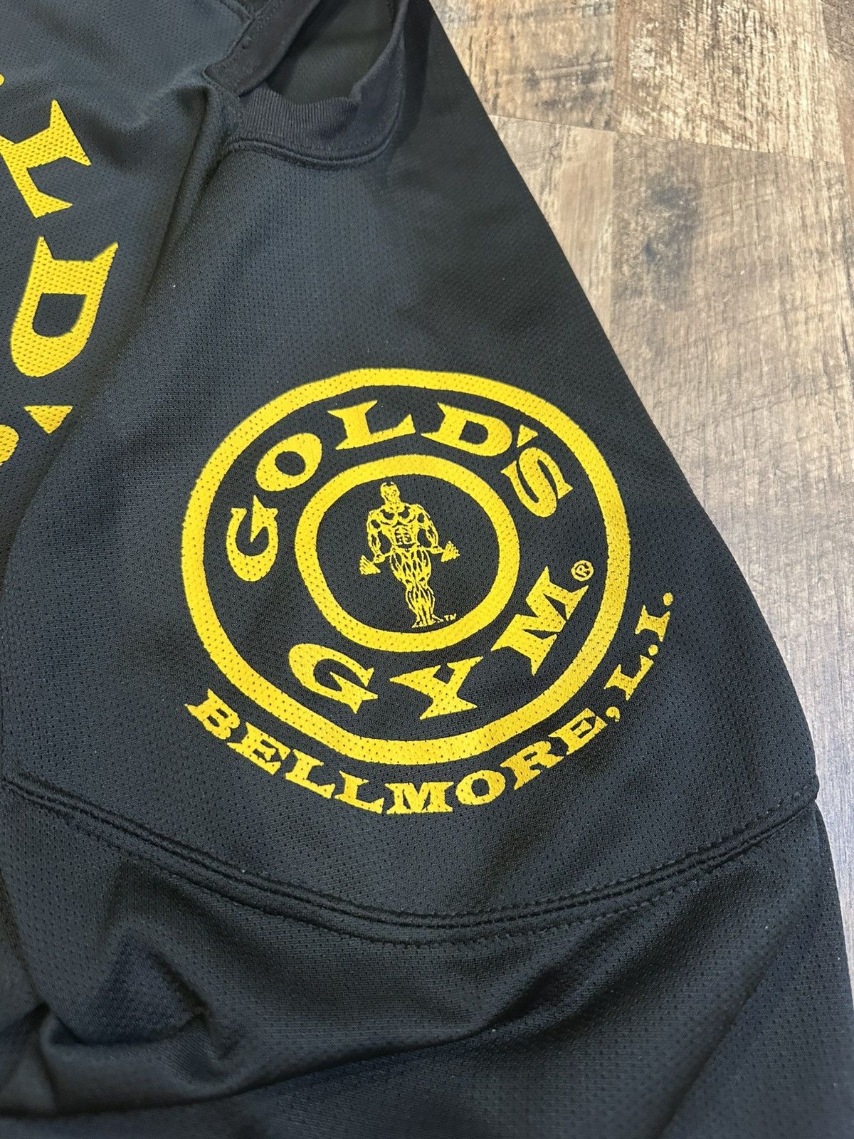 Vintage Vintage Gold’s Gym Bulls Jersey Venus Athletic Wear Size XL Size US XL / EU 56 / 4 - 5 Thumbnail