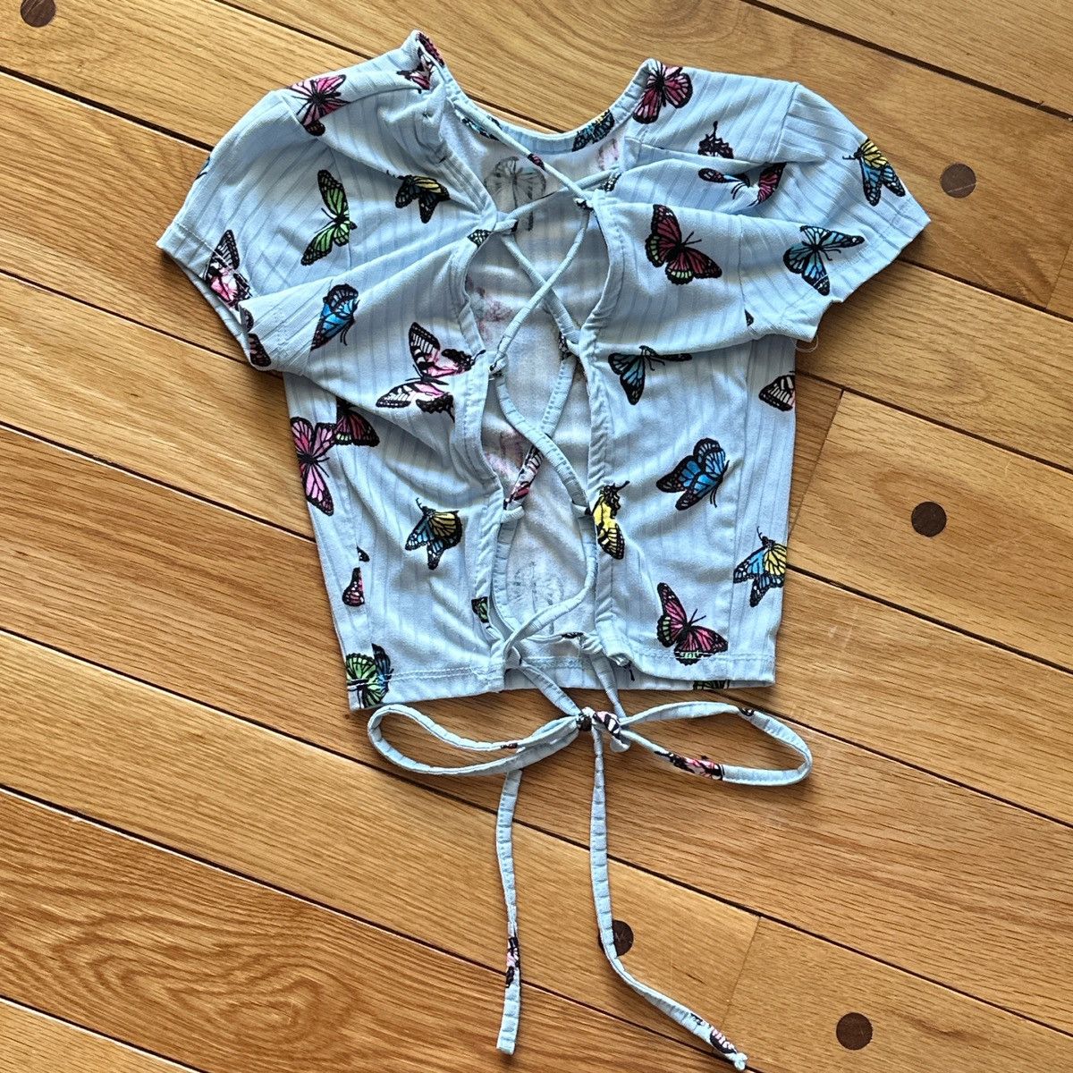 rue21 Butterfly Crop top Back Lacing Size XS / US 0-2 / IT 36-38 - 2 Thumbnail